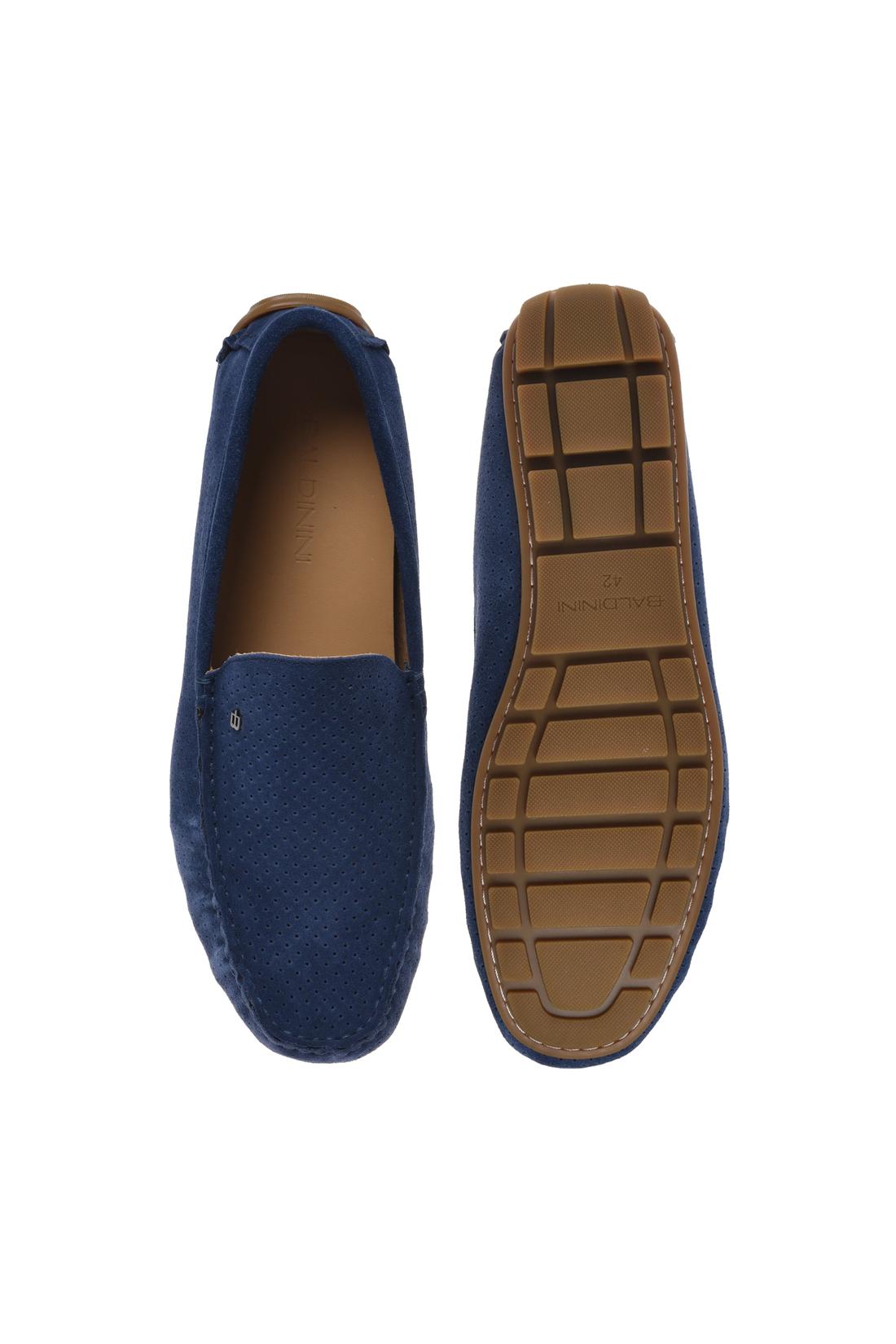 Loafer in perforated blue suede leather