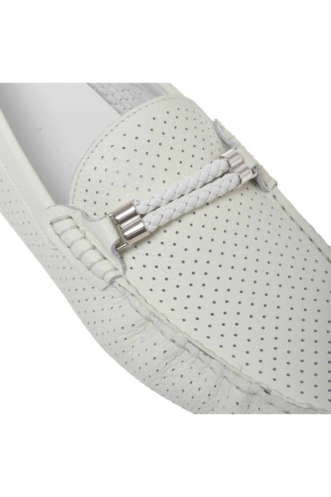 Loafer in perforated tumbled leather white