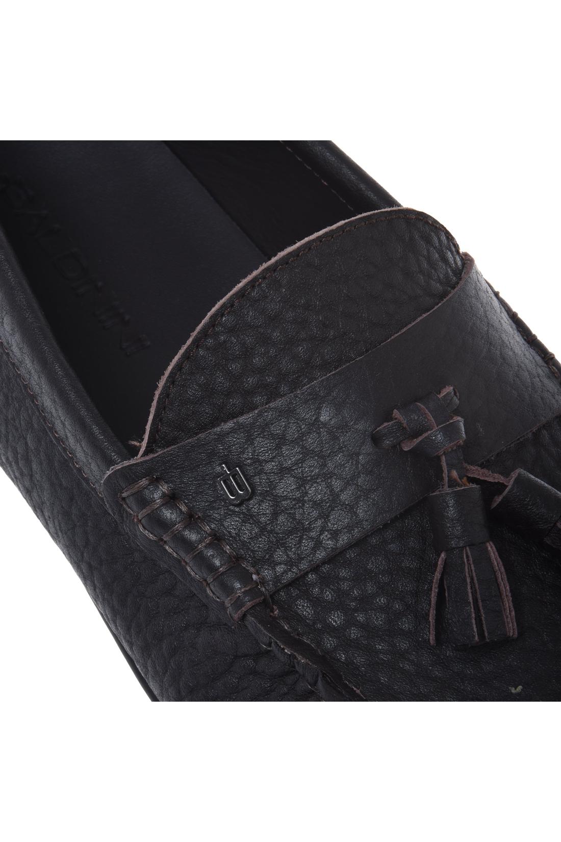 Loafer in dark brown hammered leather