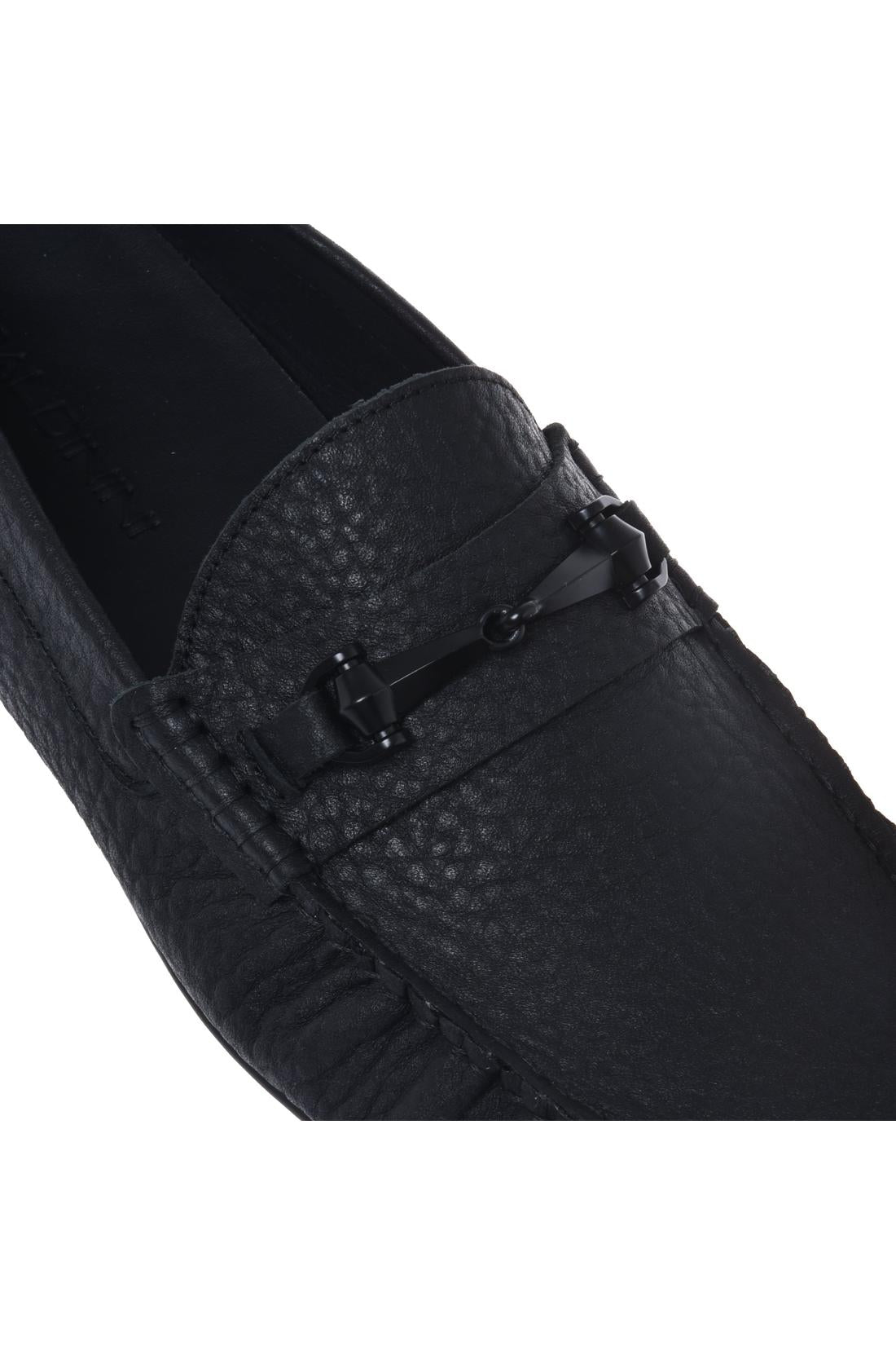 Loafer in black suede leather