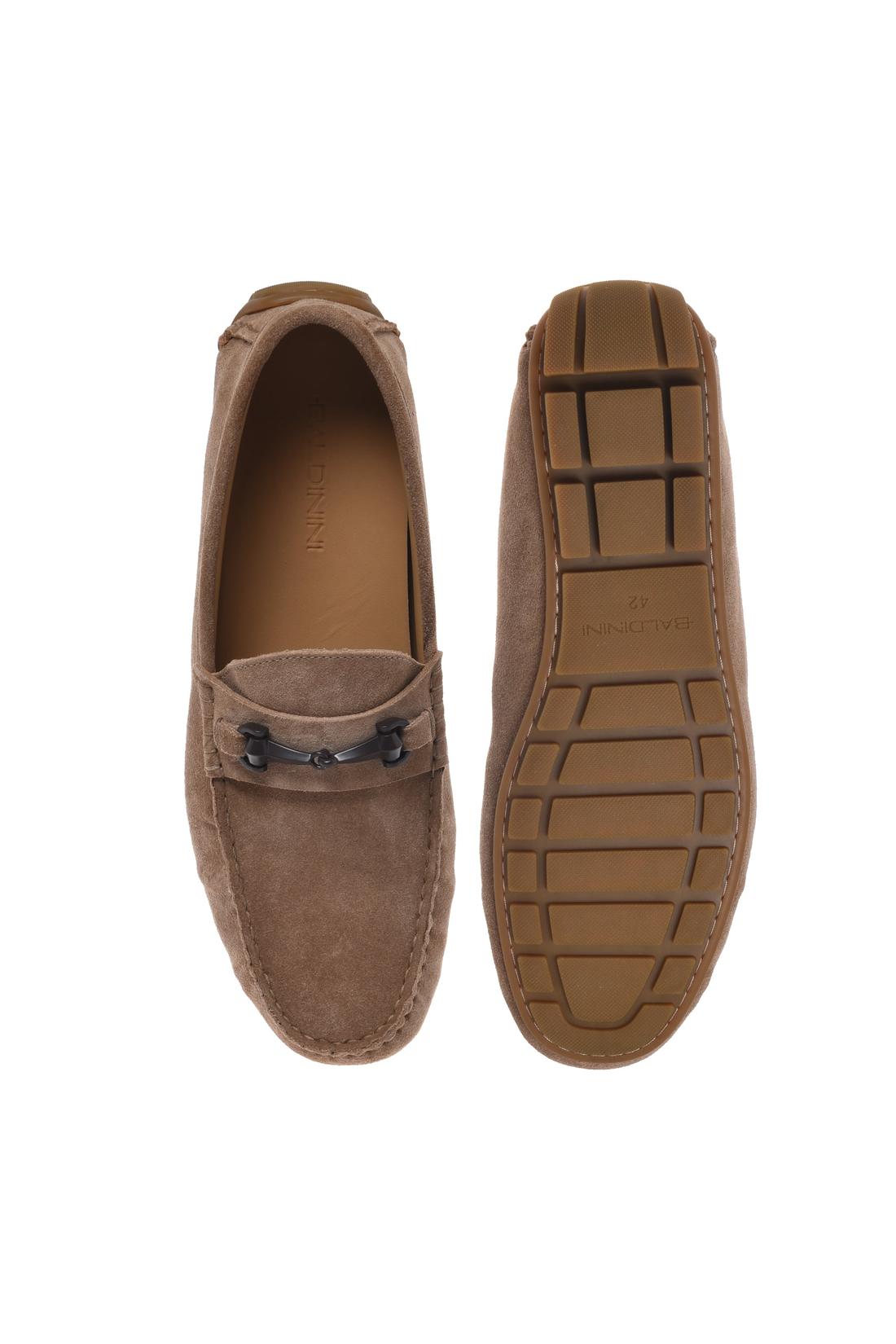 Loafer in beige suede leather