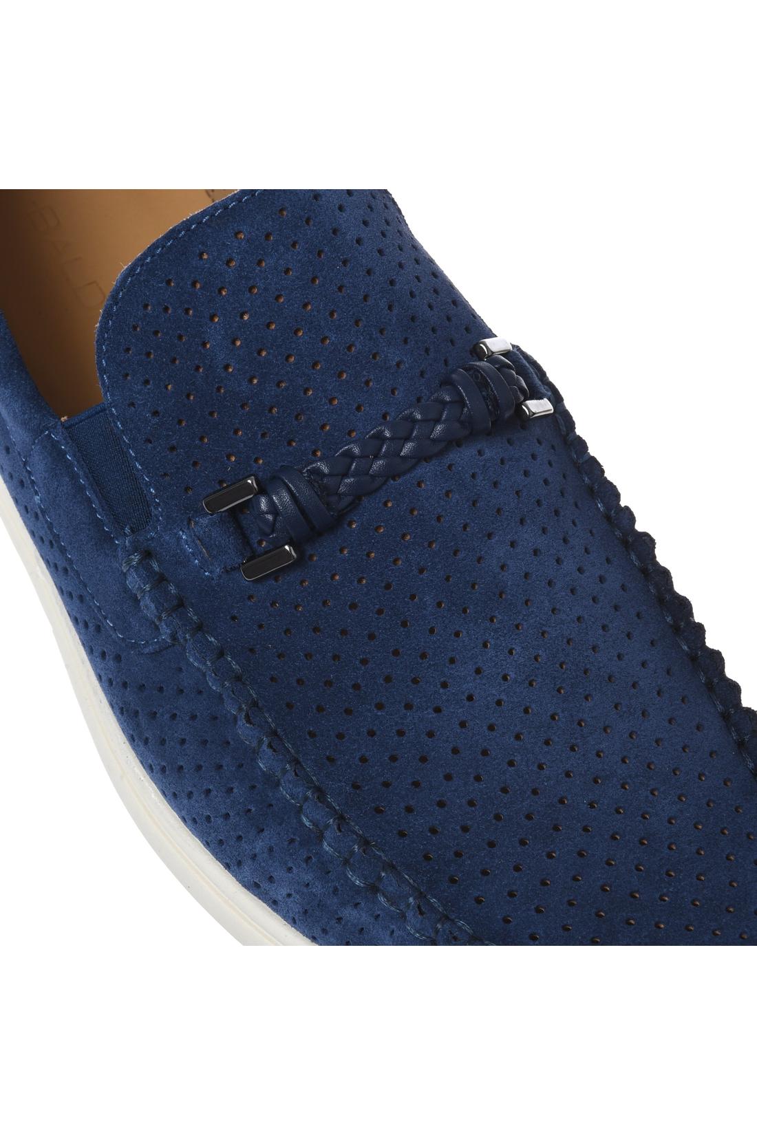 Loafer in perforated suede leather blue