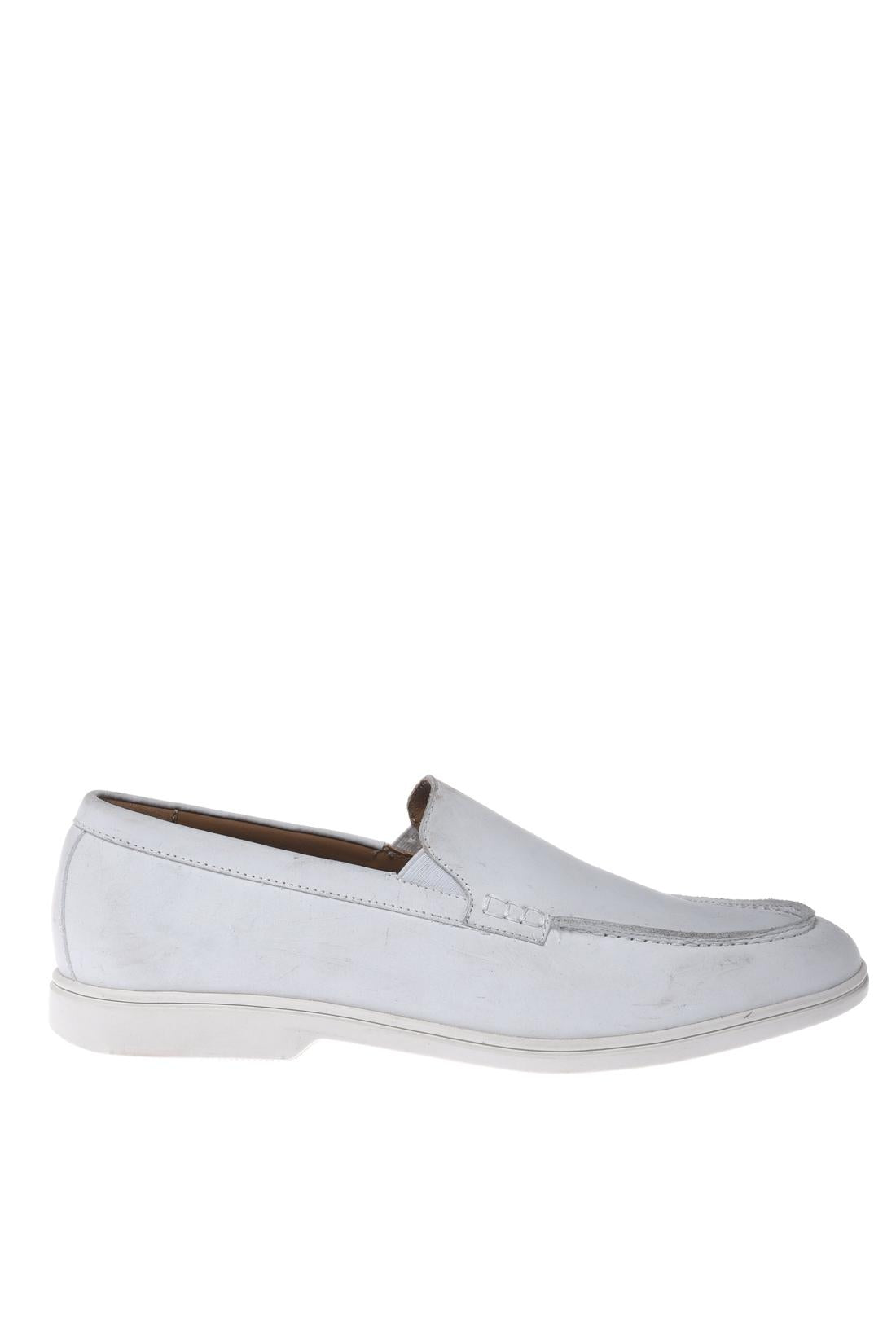 Loafer in nubuck white
