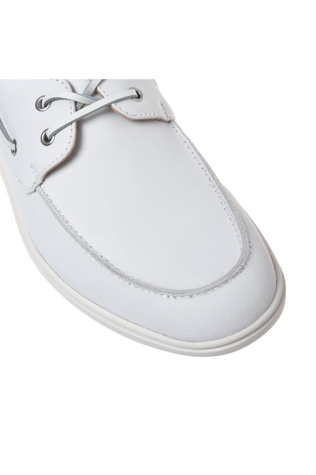 Lace-up in nubuck white