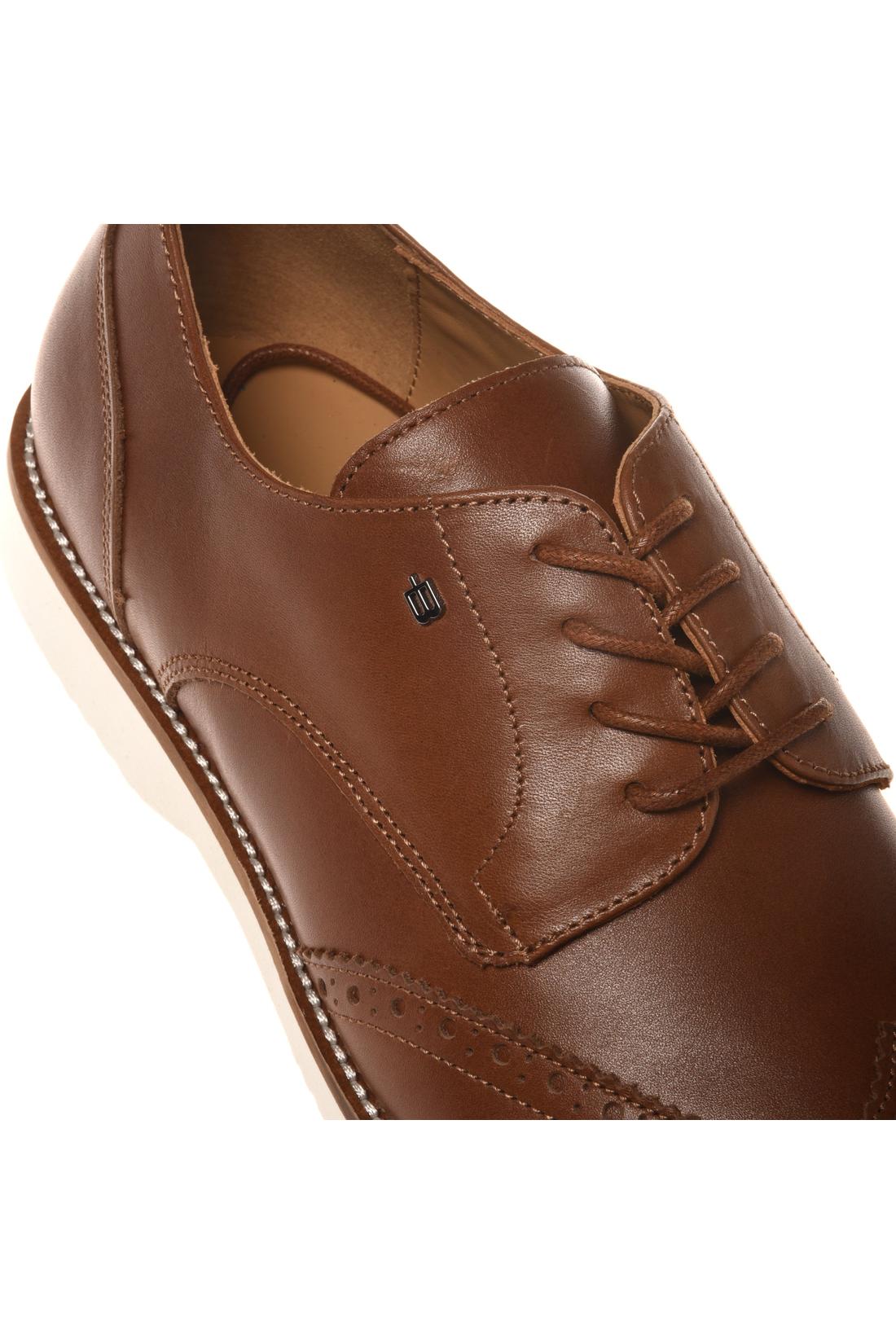 Lace-up in leather brown