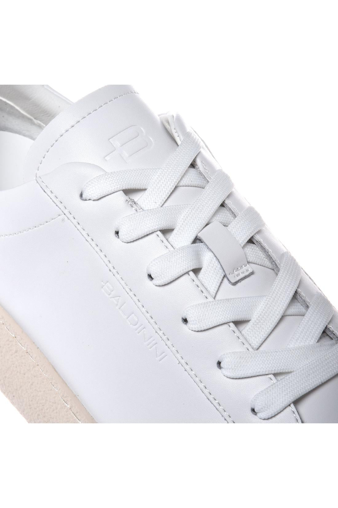 Sneaker in leather white