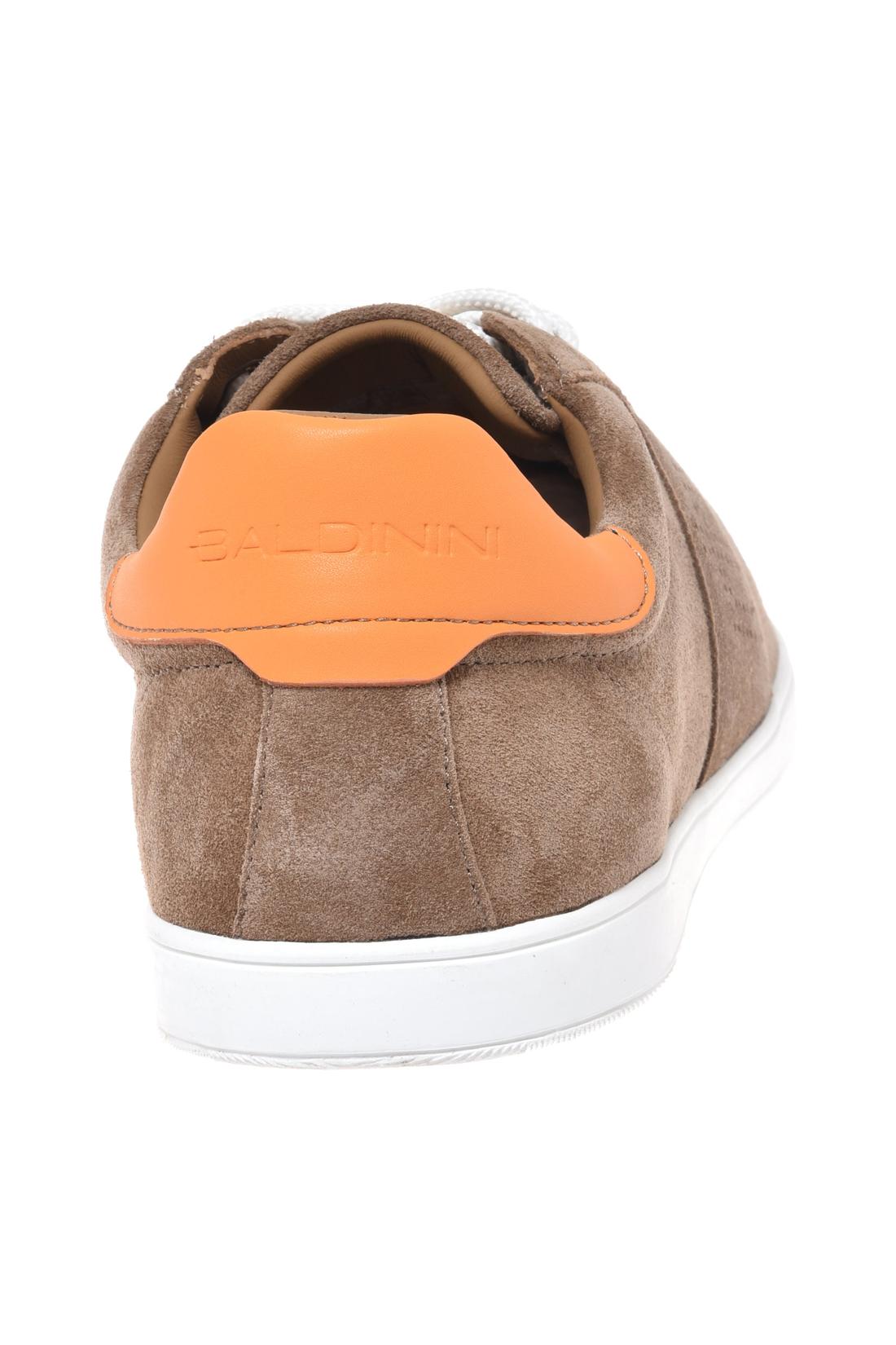 Sneaker in beige suede leather