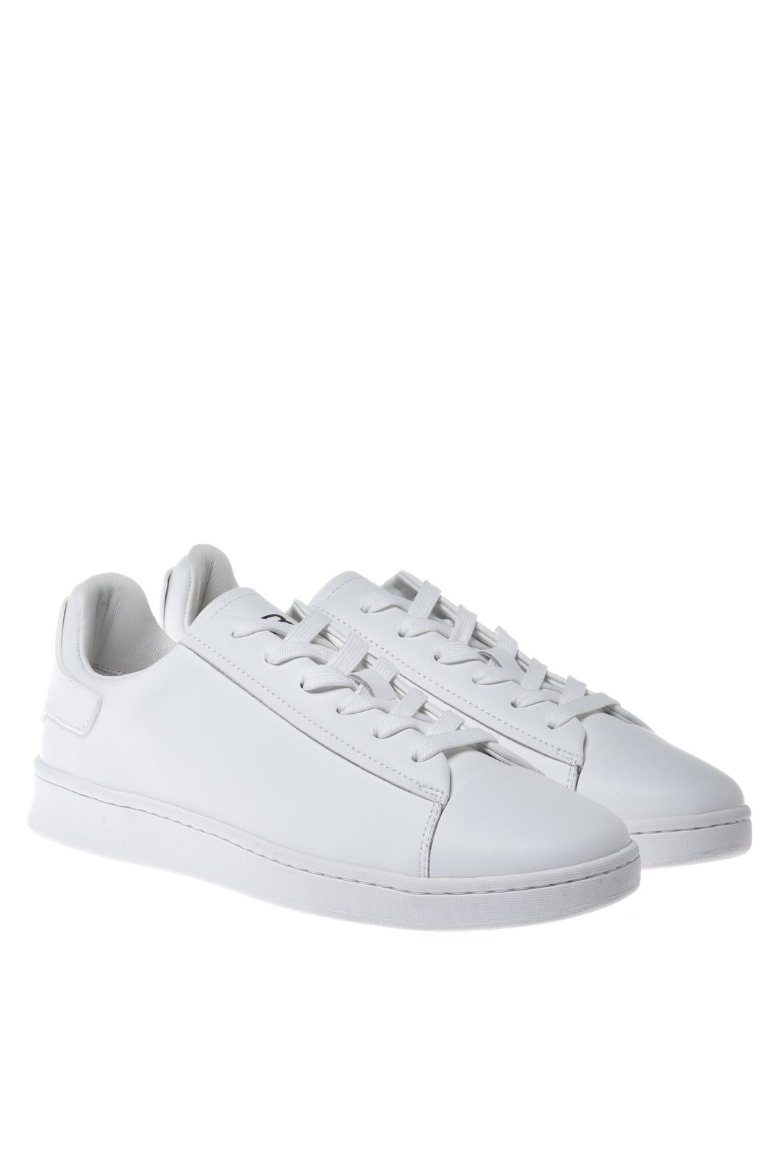 Sneaker in leather white