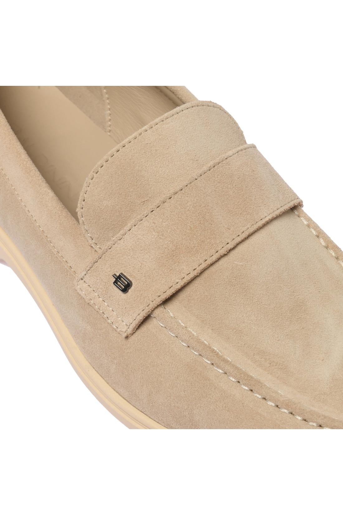 Loafer in beige suede leather