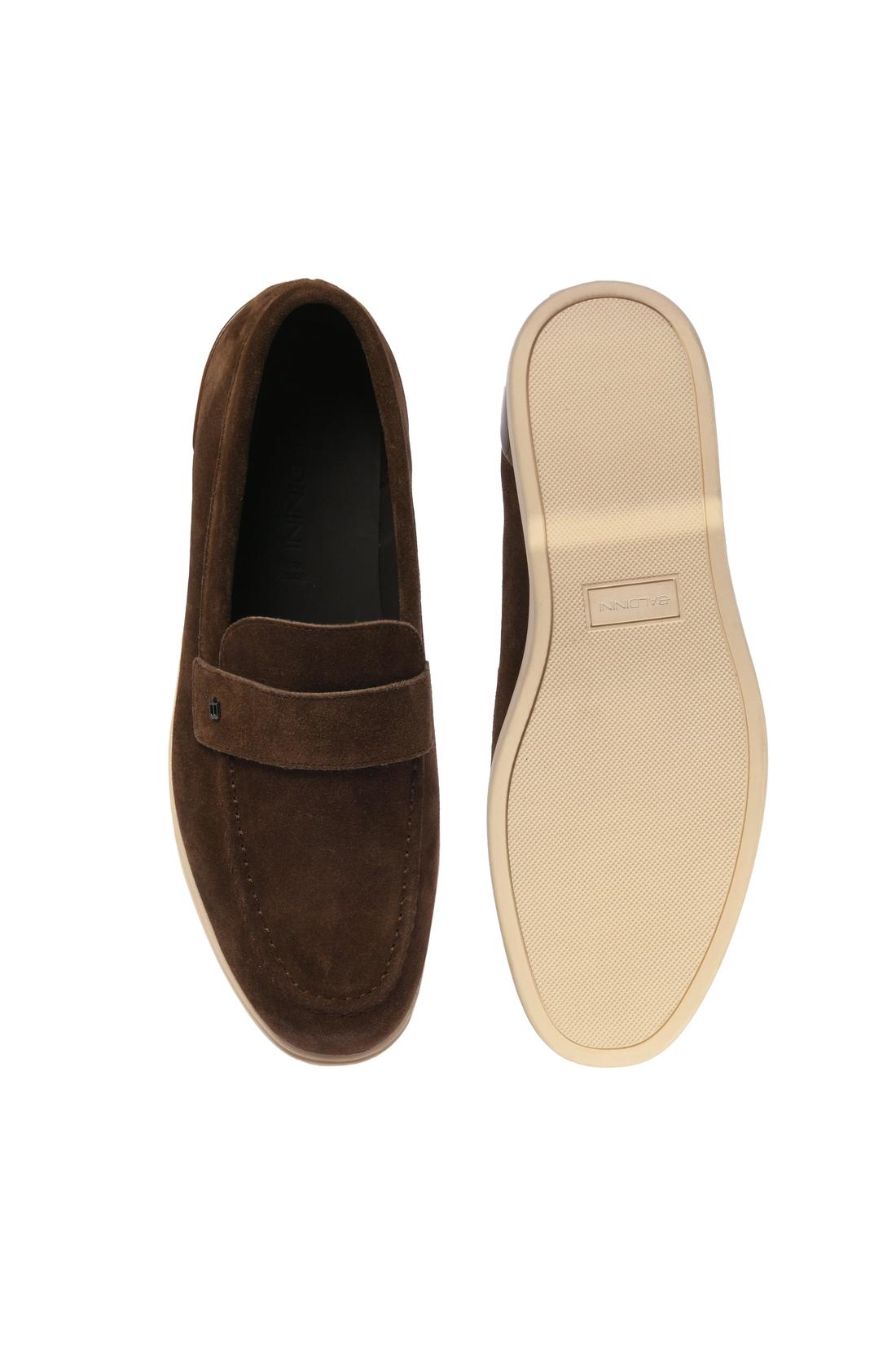 Loafer in brown suede