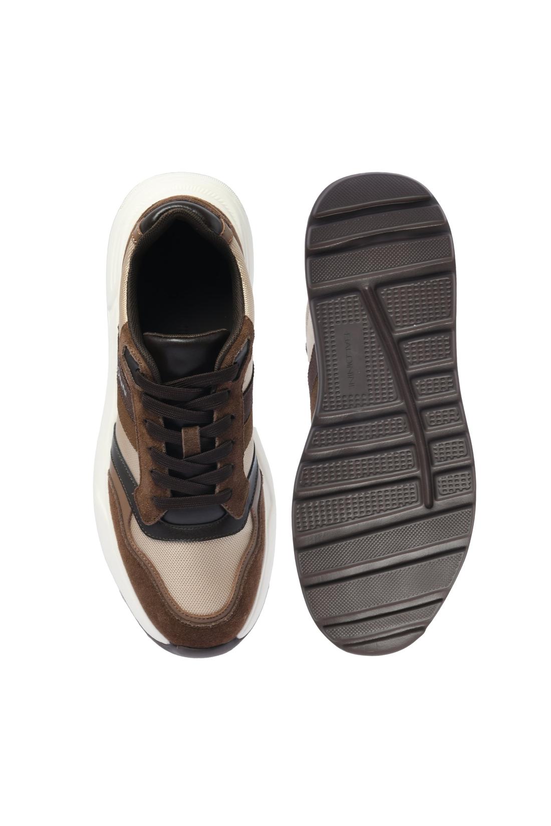 Sneaker in brown suede and beige fabric