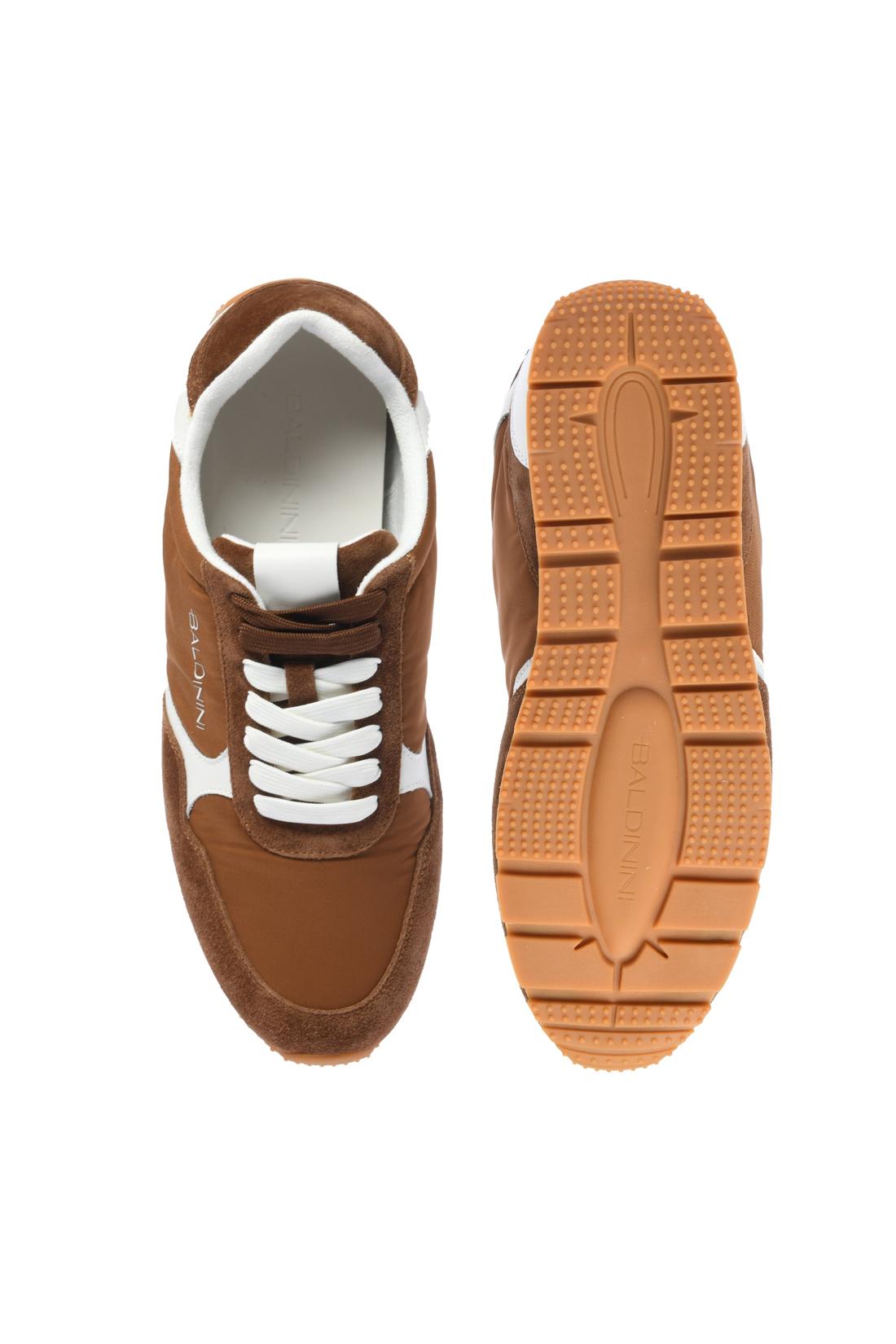 Sneaker in tan suede and fabric