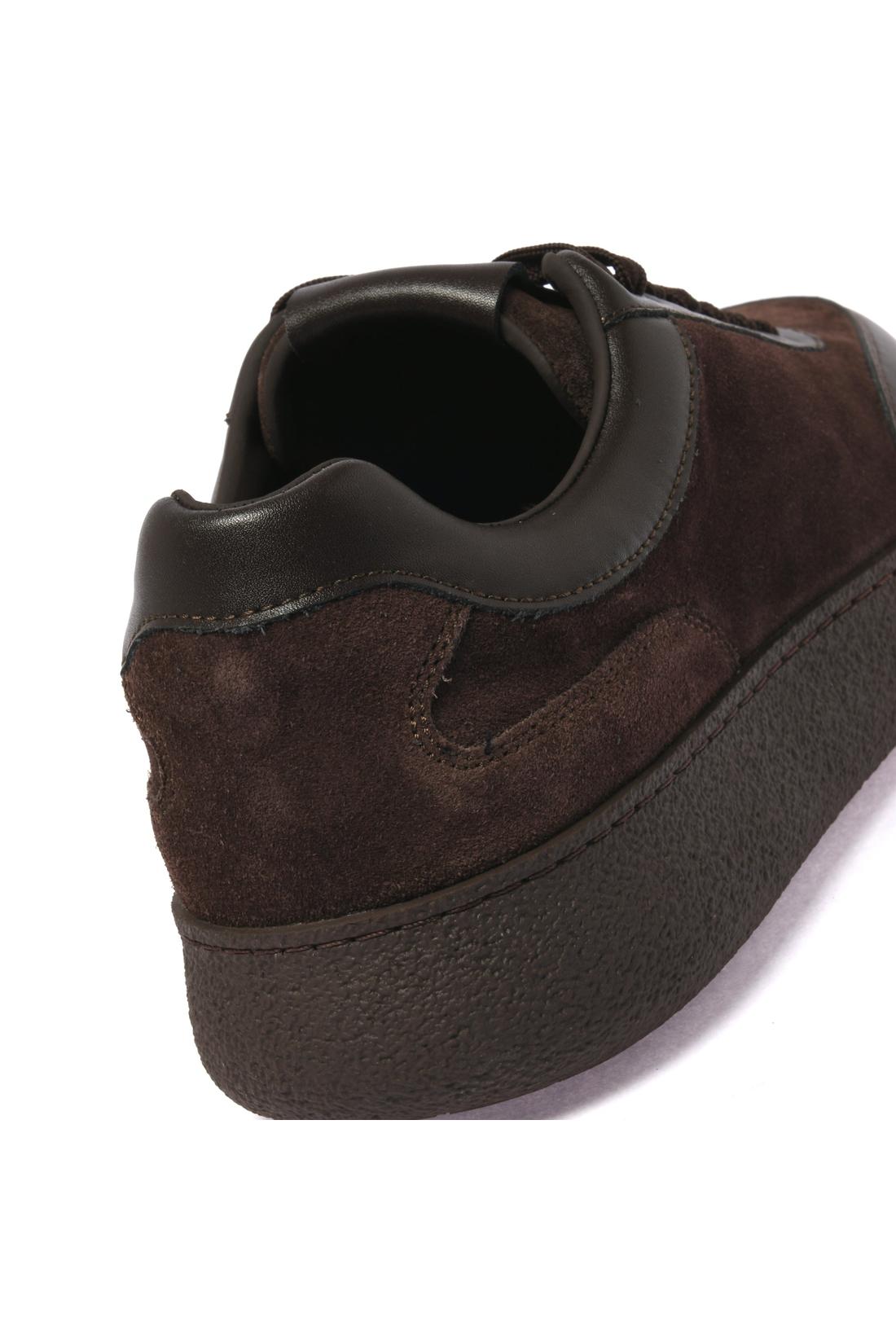 Dark brown suede sneaker
