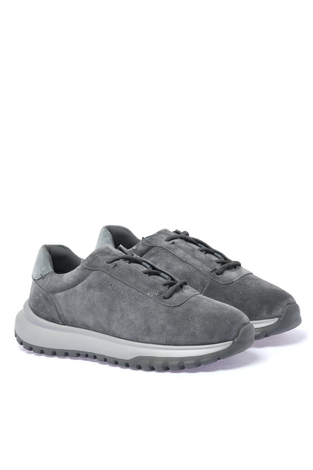 Sneaker in grey suede