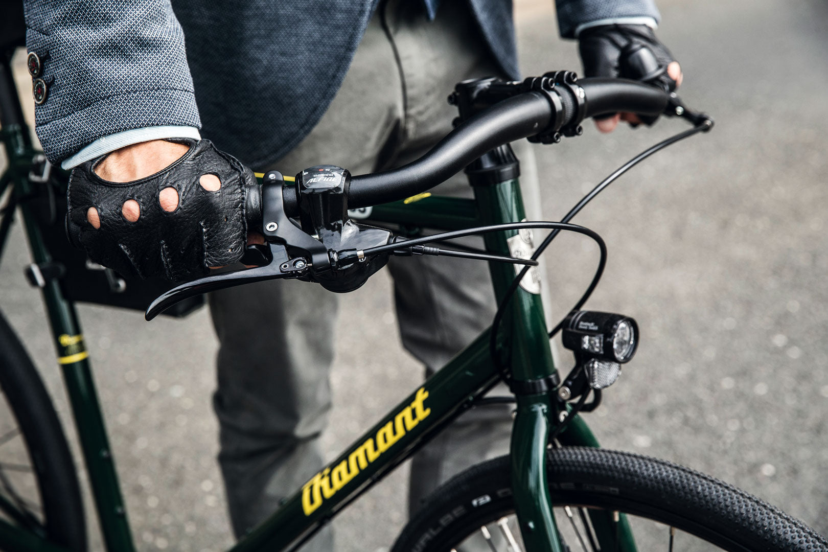 Gestalten Eu Shop-Velo City-Book-Black-Deal-Outlet-by-ARCHIVIST