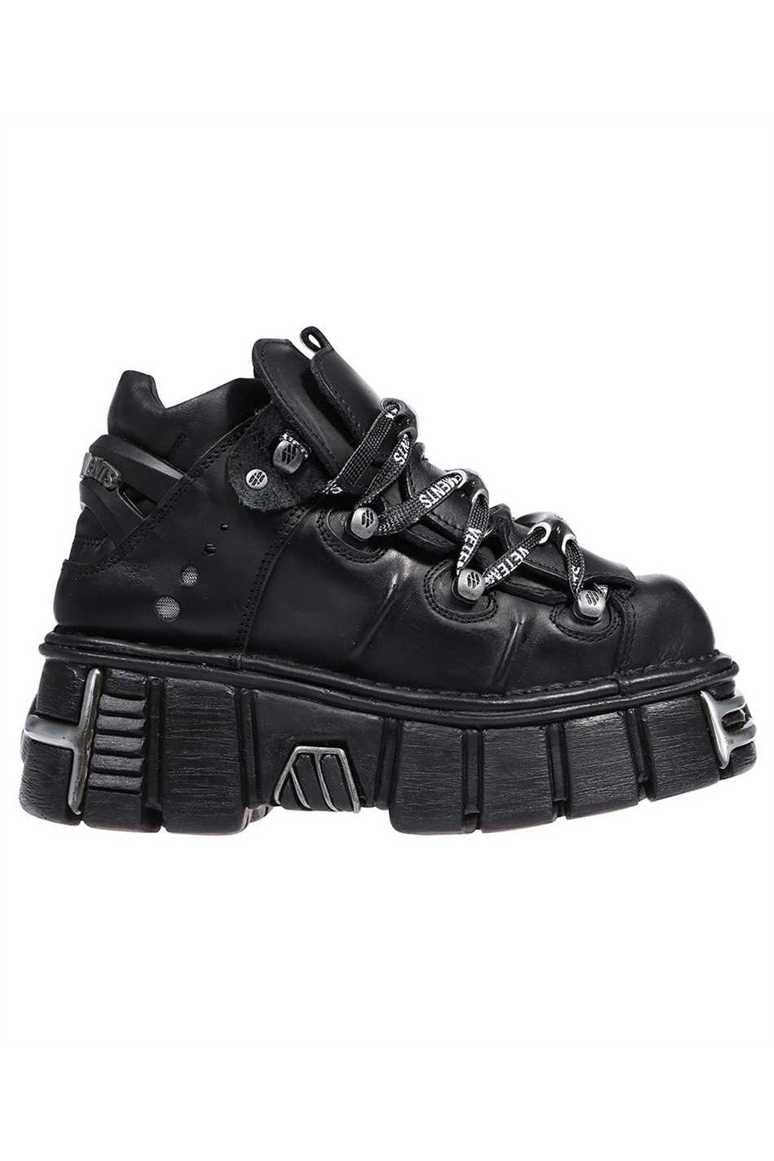 Leather platform sneakers