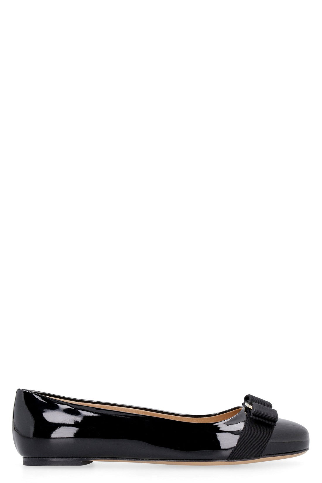 FERRAGAMO-OUTLET-SALE-Varina patent leather ballet flats-ARCHIVIST