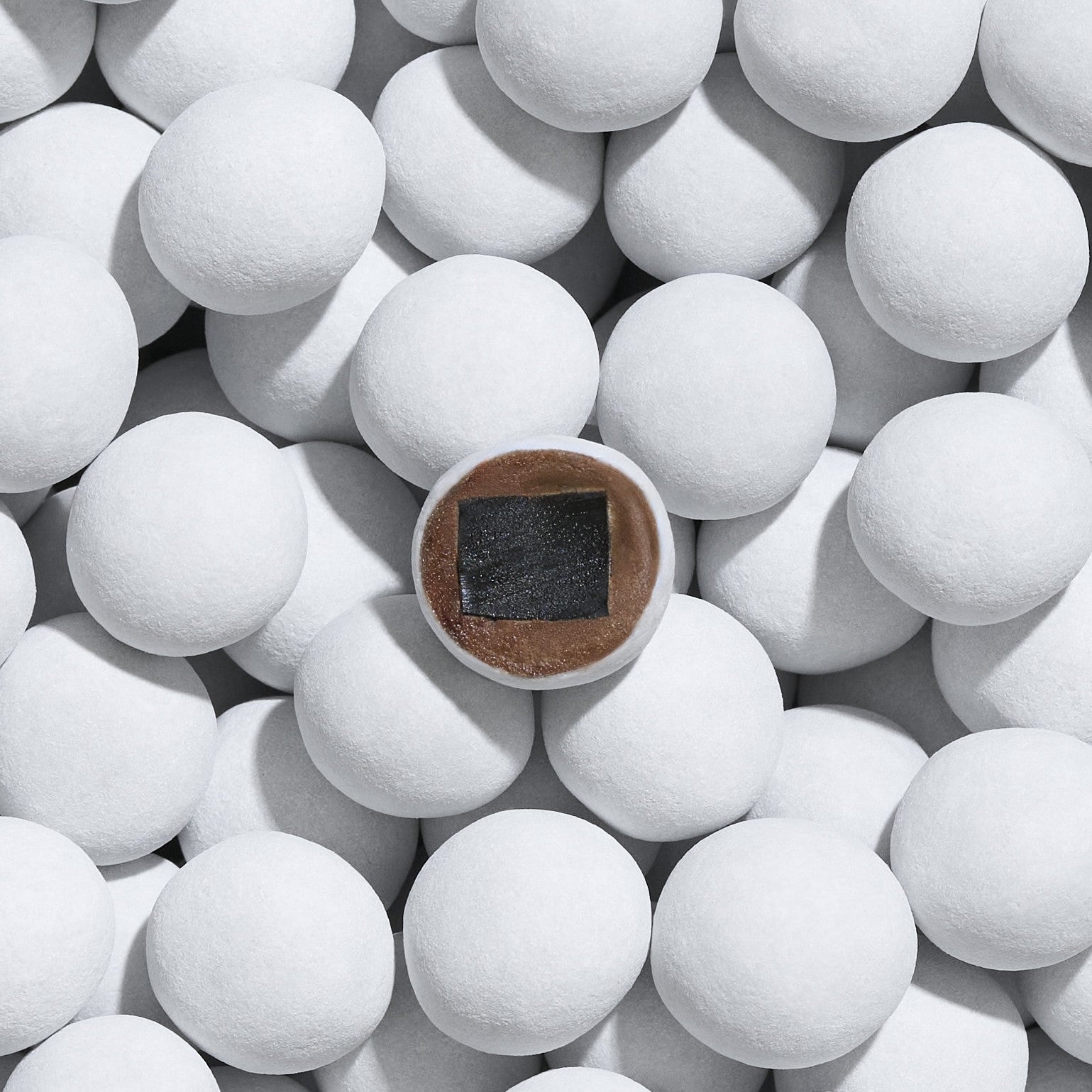 Genusskontor-LAKRIDS BÜLOW - Winter: Frozen Mint-Black-Deal-Outlet-by-ARCHIVIST