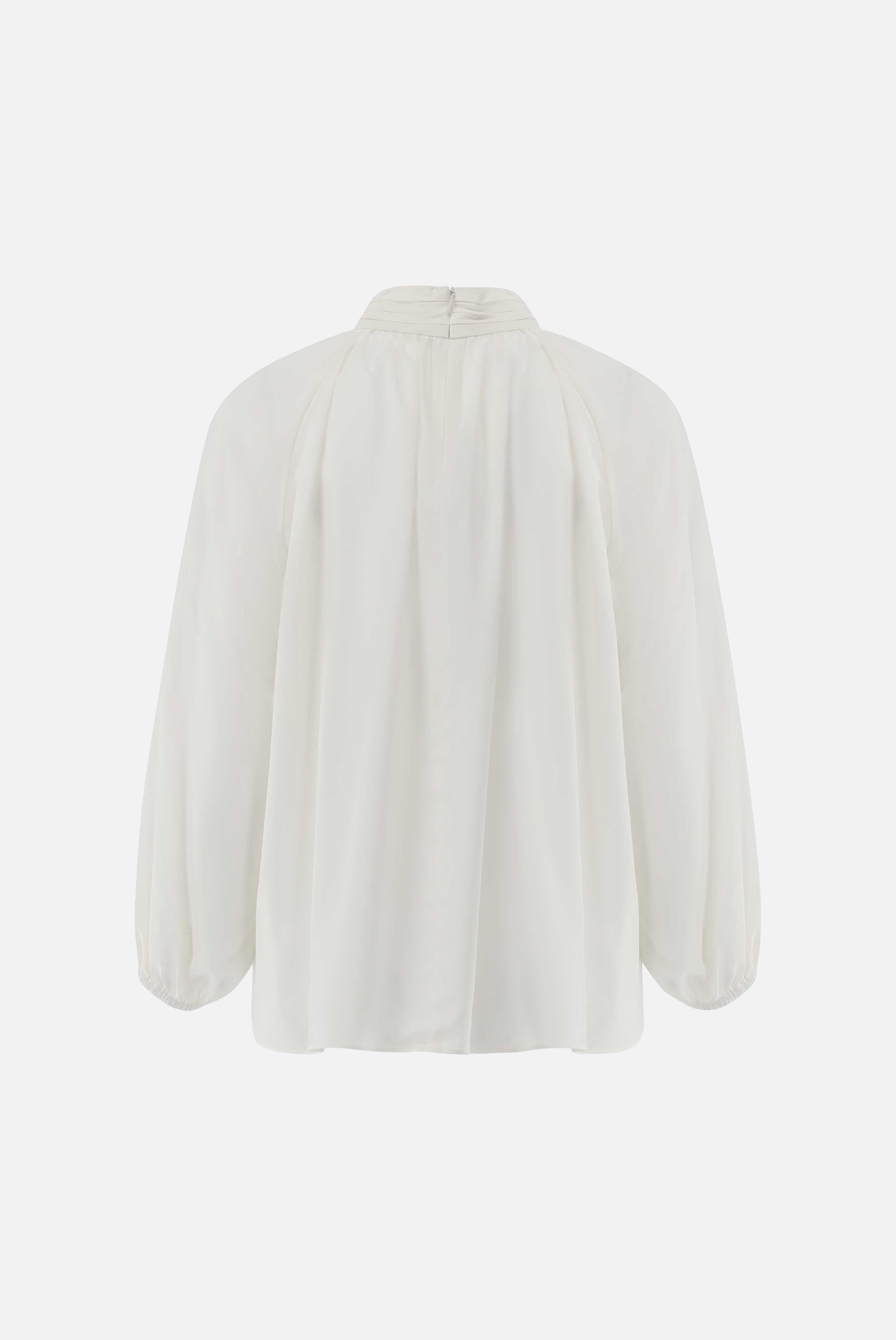 Stehkragenbluse | aus Seide mit lockerem Schnitt