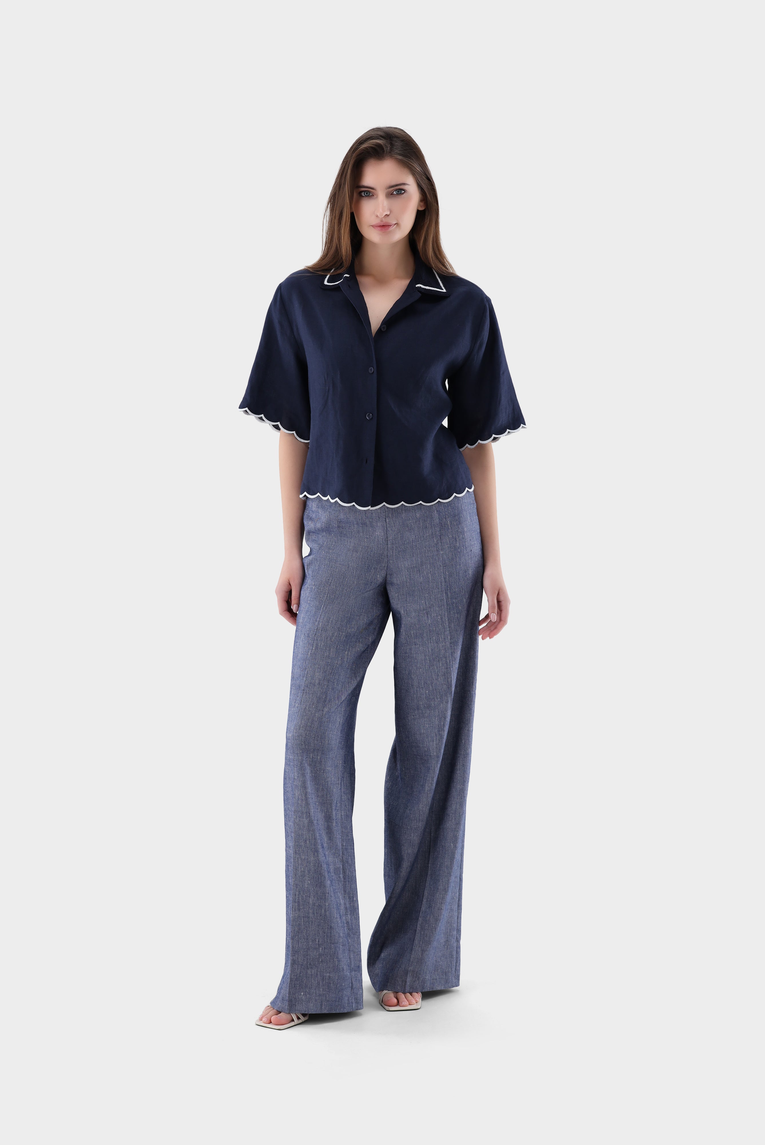 Kurzarm Hemdbluse | aus Leinen mit Häkelkragen