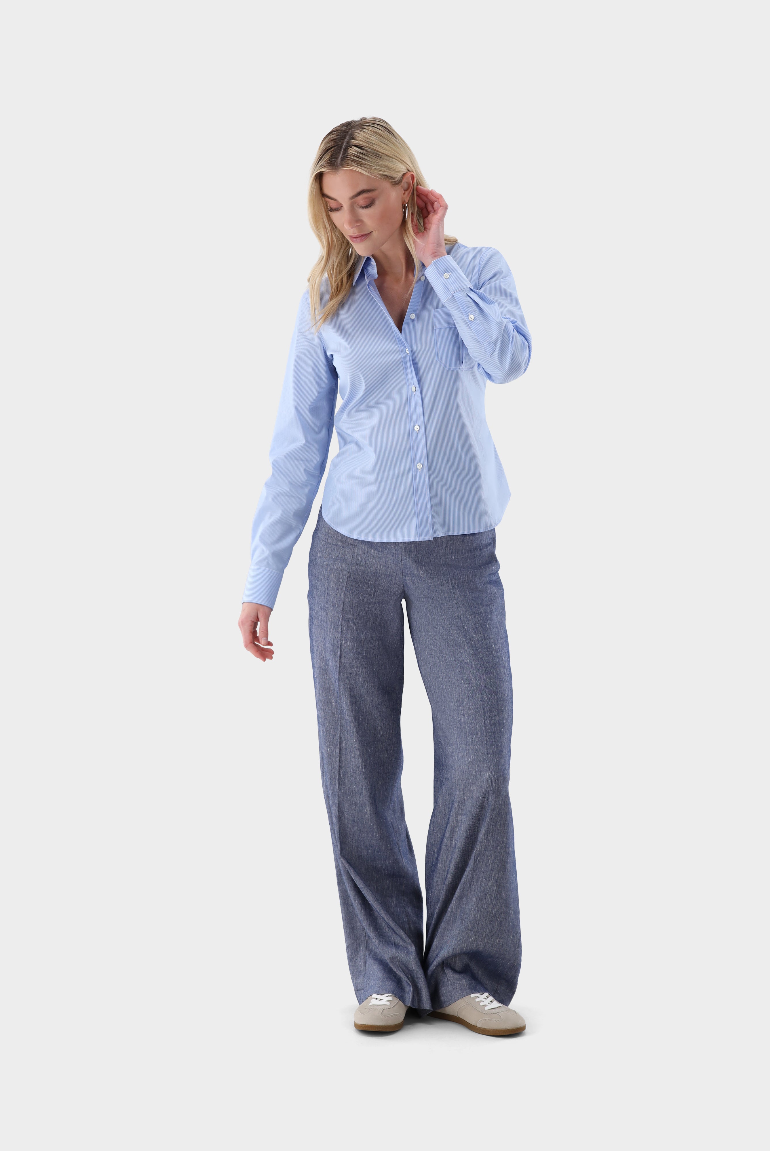 Hemdbluse | tailliert mit Brusttasche