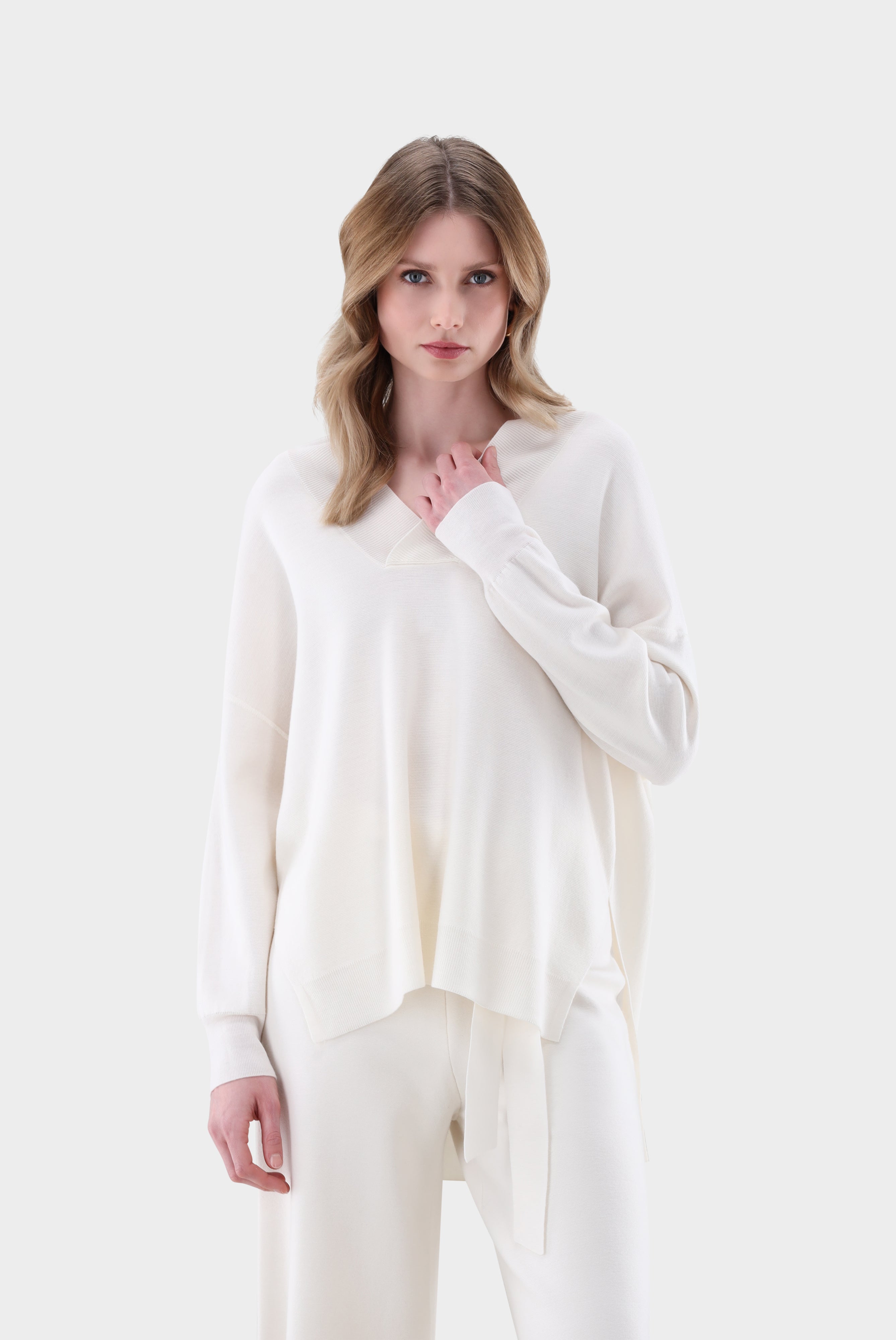 Pullover | oversized mit V-Ausschnitt-Jacken & Mäntel-Van Laack-OUTLET-Beige-XS-ARCHIVIST-ARCHIVE-SALE
