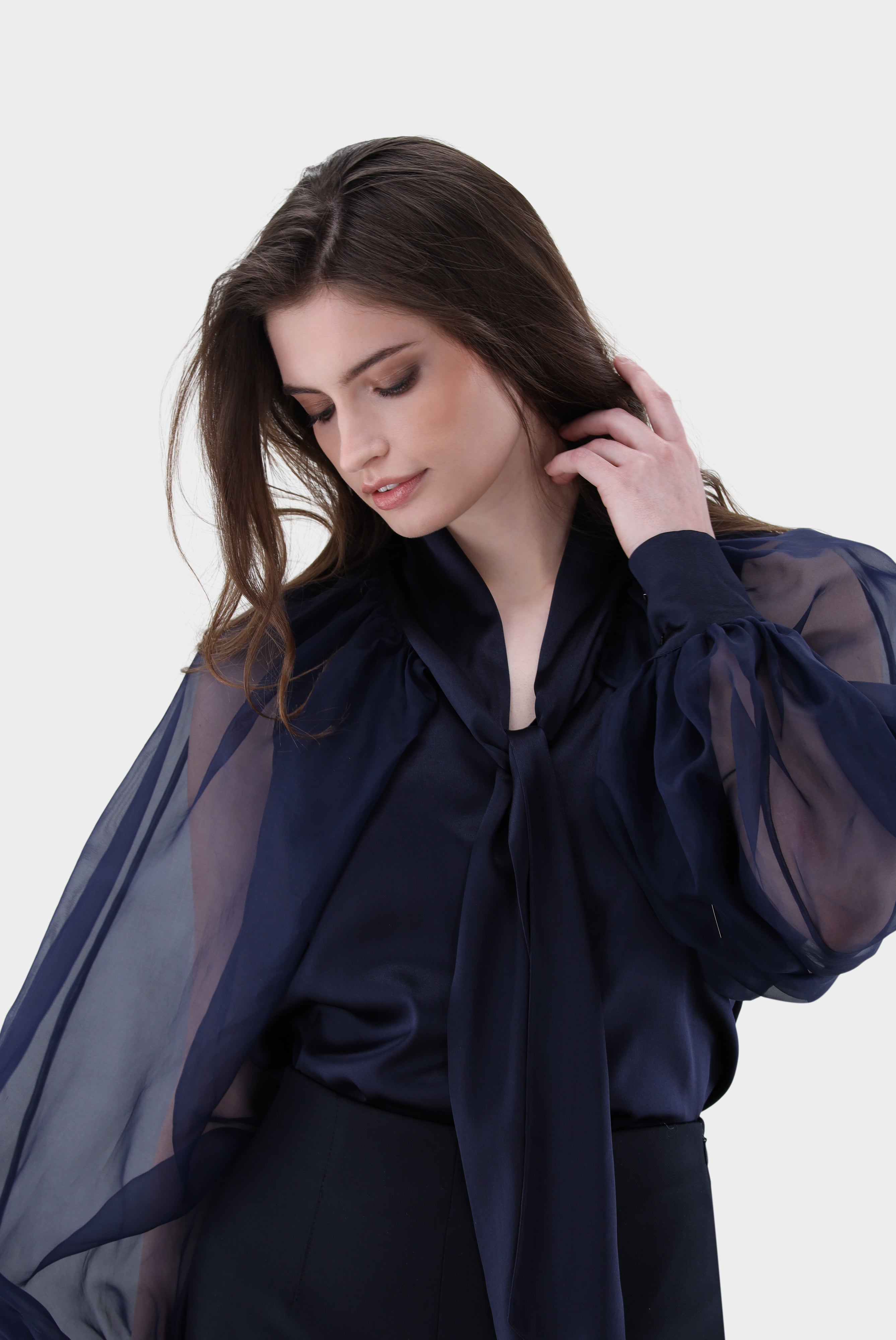 Bluse | aus Seide mit weiten organza Ärmeln-Hemden & Blusen-Van Laack-OUTLET-ARCHIVIST-ARCHIVE-SALE