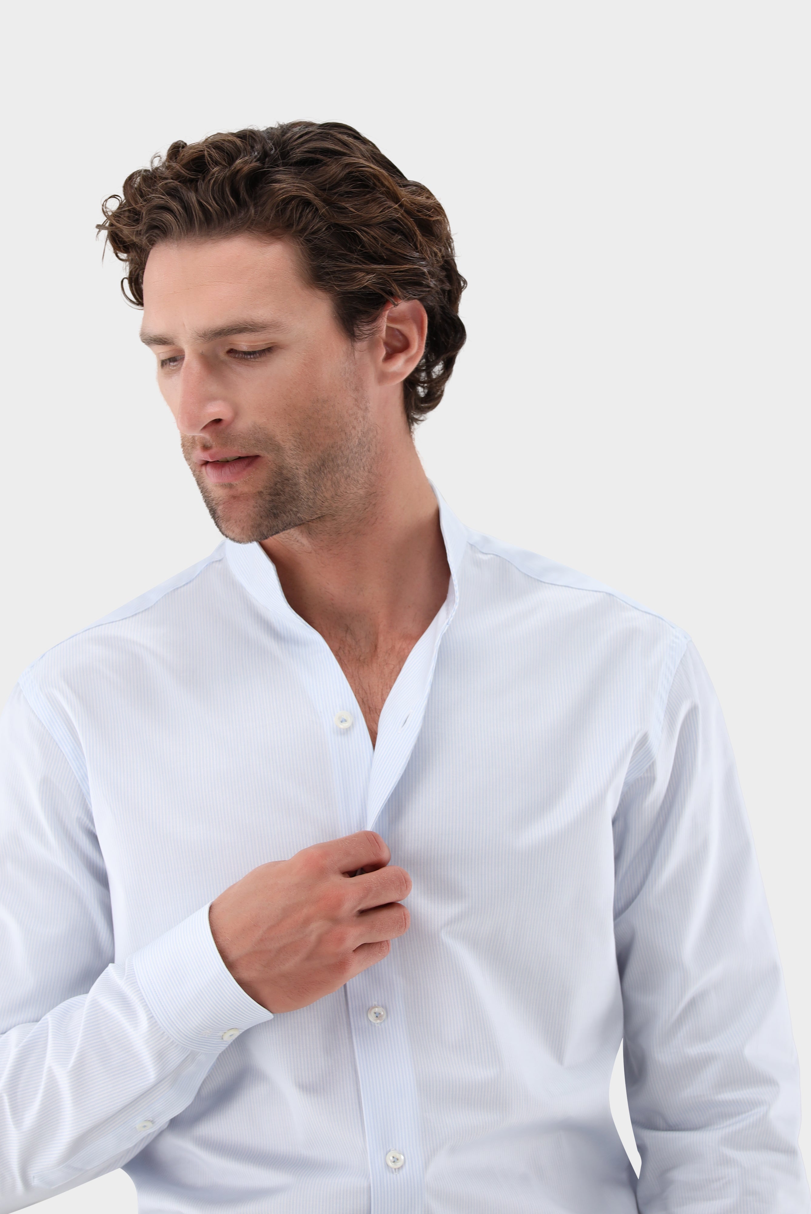Stehkragenhemd | mit V-Auschnitt aus Twill