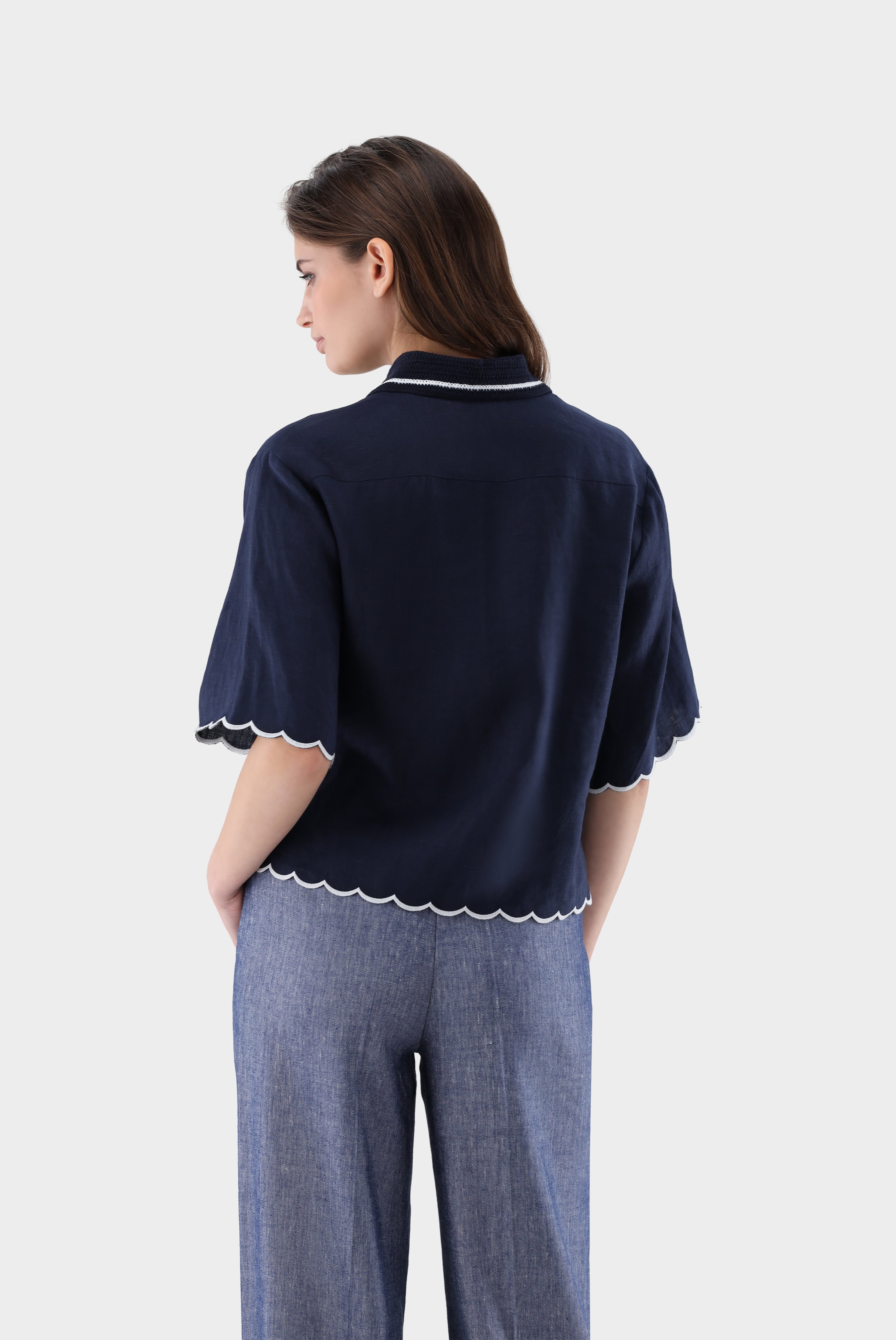Kurzarm Hemdbluse | aus Leinen mit Häkelkragen