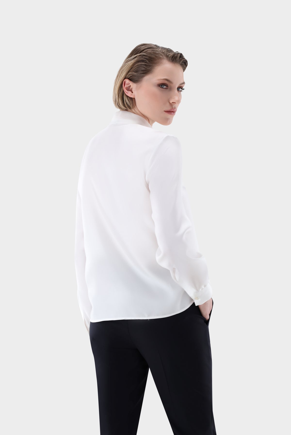 Seidenbluse | mit Schluppe Boxy Fit-Hemden & Blusen-Van Laack-OUTLET-ARCHIVIST-ARCHIVE-SALE