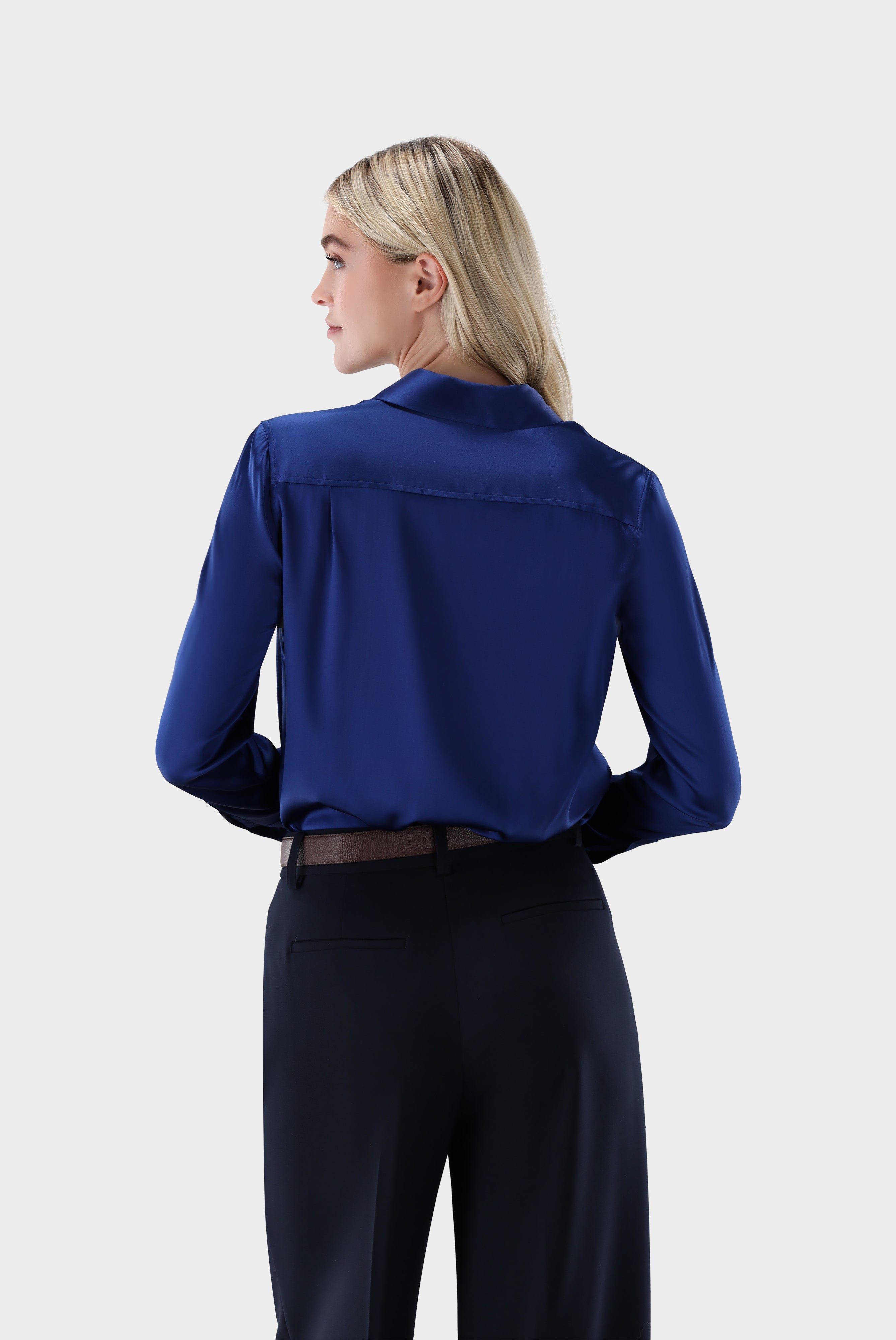 Taillierte | Hemdbluse aus Seide mit Brusttaschen-Hemden & Blusen-Van Laack-OUTLET-ARCHIVIST-ARCHIVE-SALE