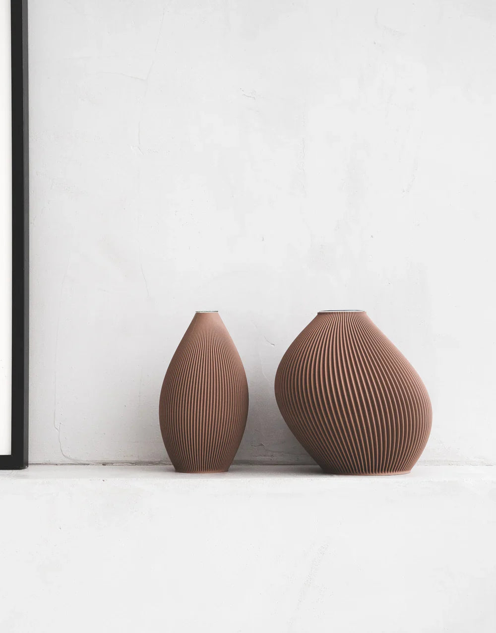 Verdancia-recozy - Bent - Vase - Hazel Brown-Vase-Black-Deal-Outlet-by-ARCHIVIST