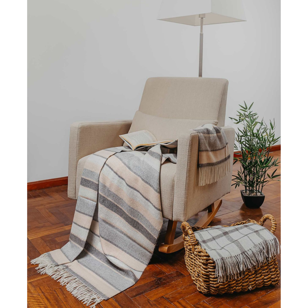 Verdancia-KUNA - Viscacha Decke – 100 % Baby‑Alpaka (Eco Line, ungefärbt)-Decke-Black-Deal-Outlet-by-ARCHIVIST