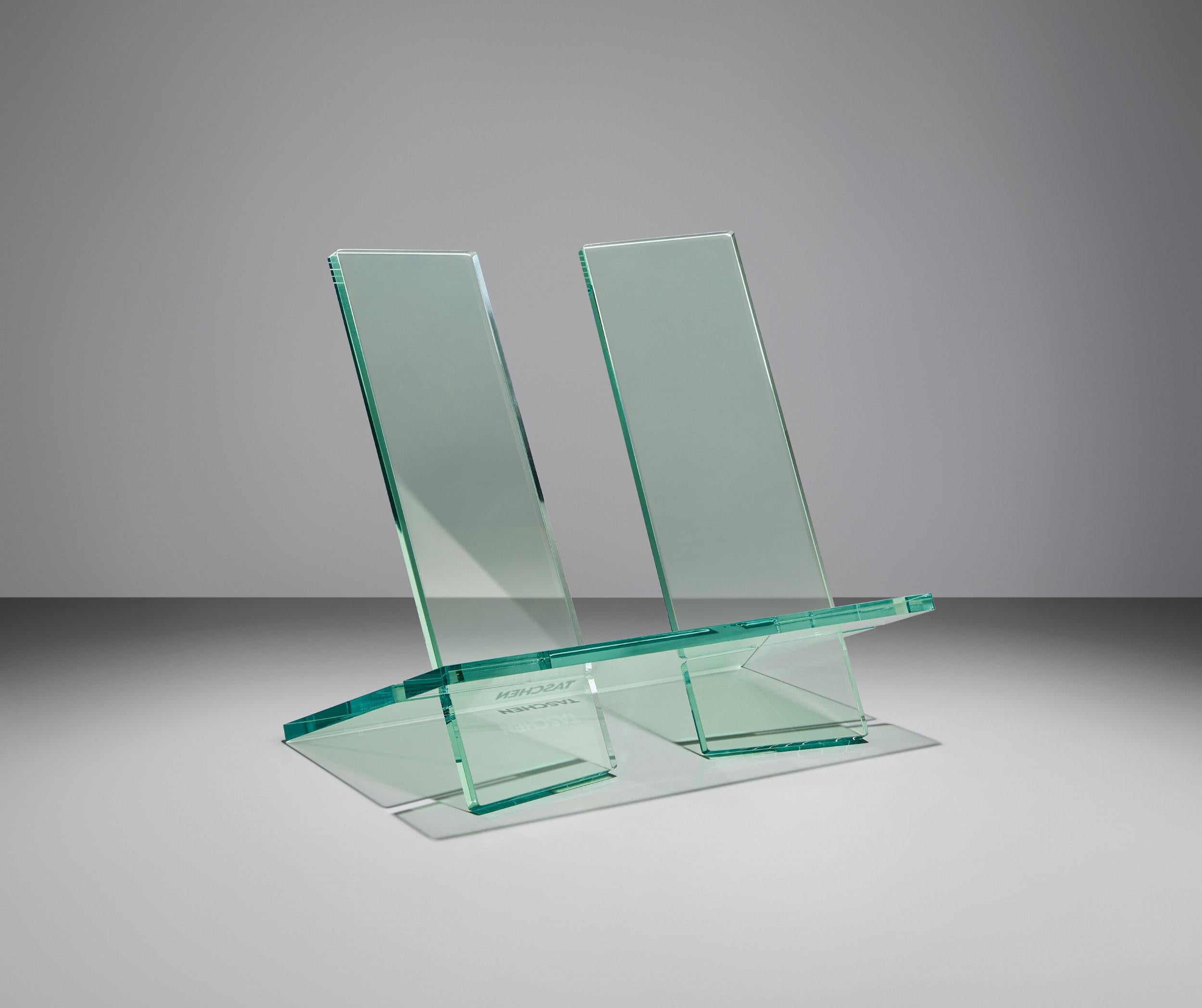 Taschen-Bookstand. Large. Crystal Green-Art-Black-Deal-Outlet-by-ARCHIVIST