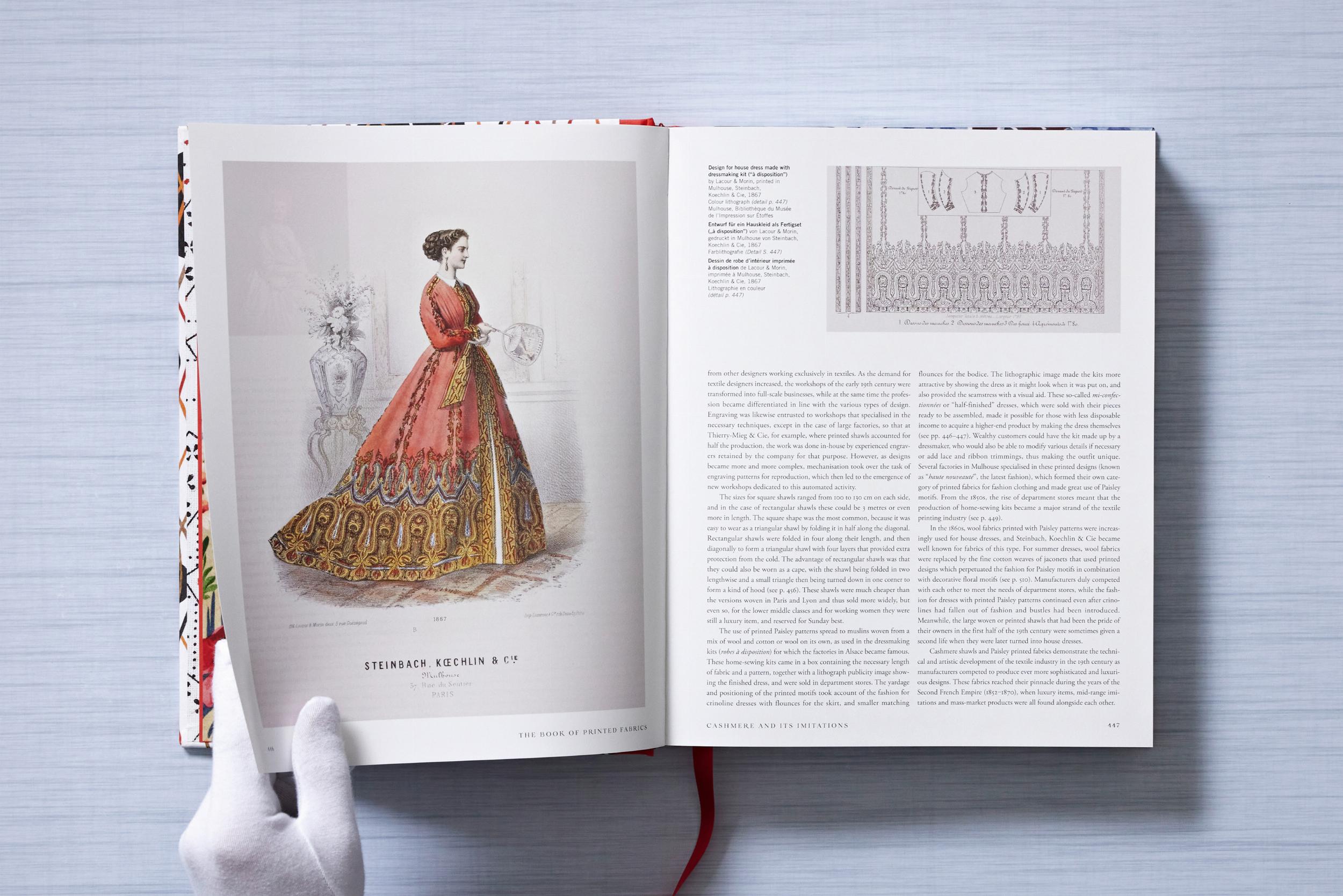 Taschen-The Book of Printed Fabrics. From the 16th century until today (German, French, English)-Fashion-Black-Deal-Outlet-by-ARCHIVIST