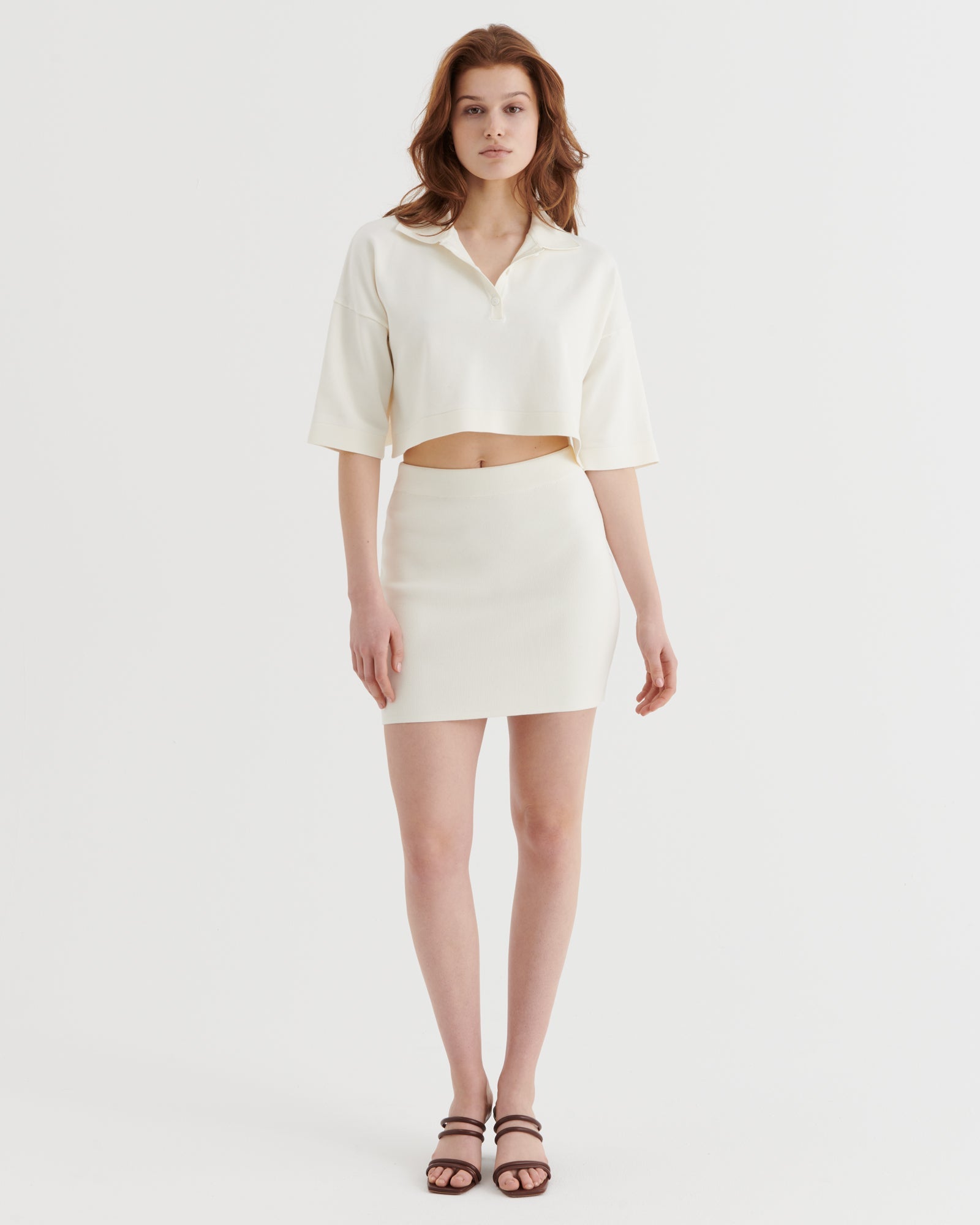 Heel EVE - by Aylin Koenig