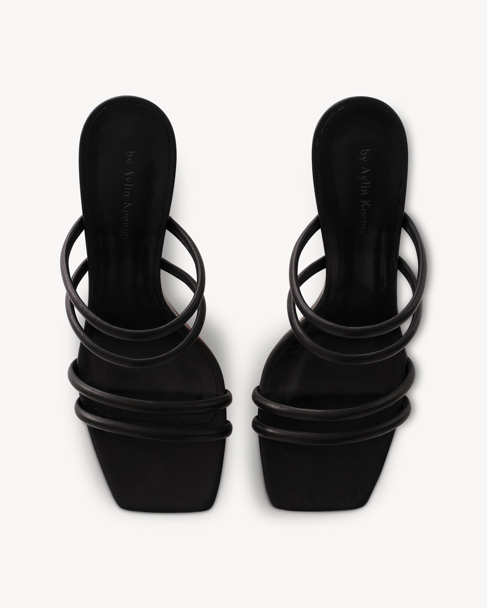 Heel EVE - by Aylin Koenig