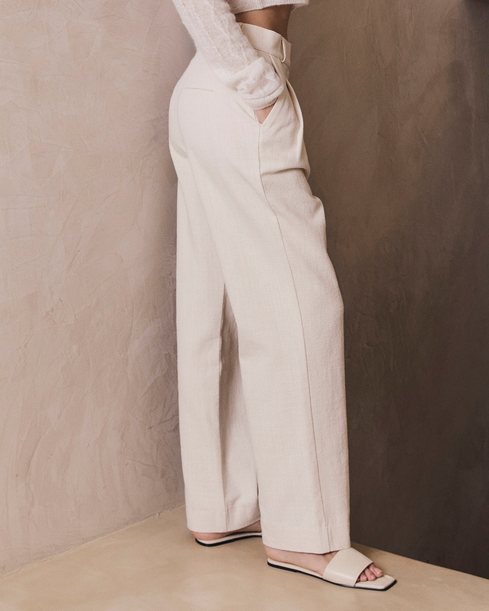 Hose BERTHA - by Aylin Koenig