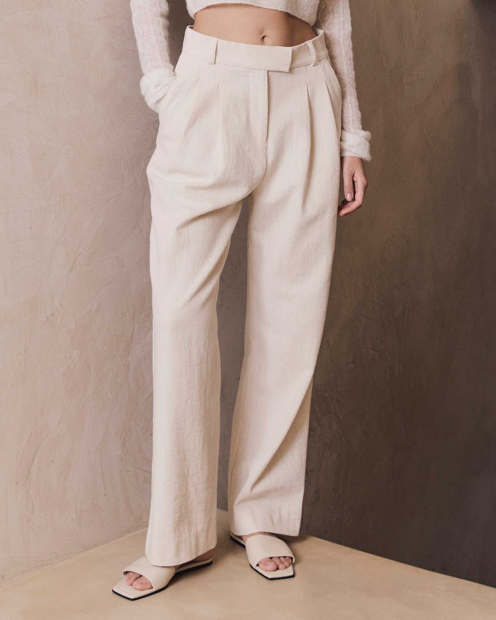 Hose BERTHA - by Aylin Koenig