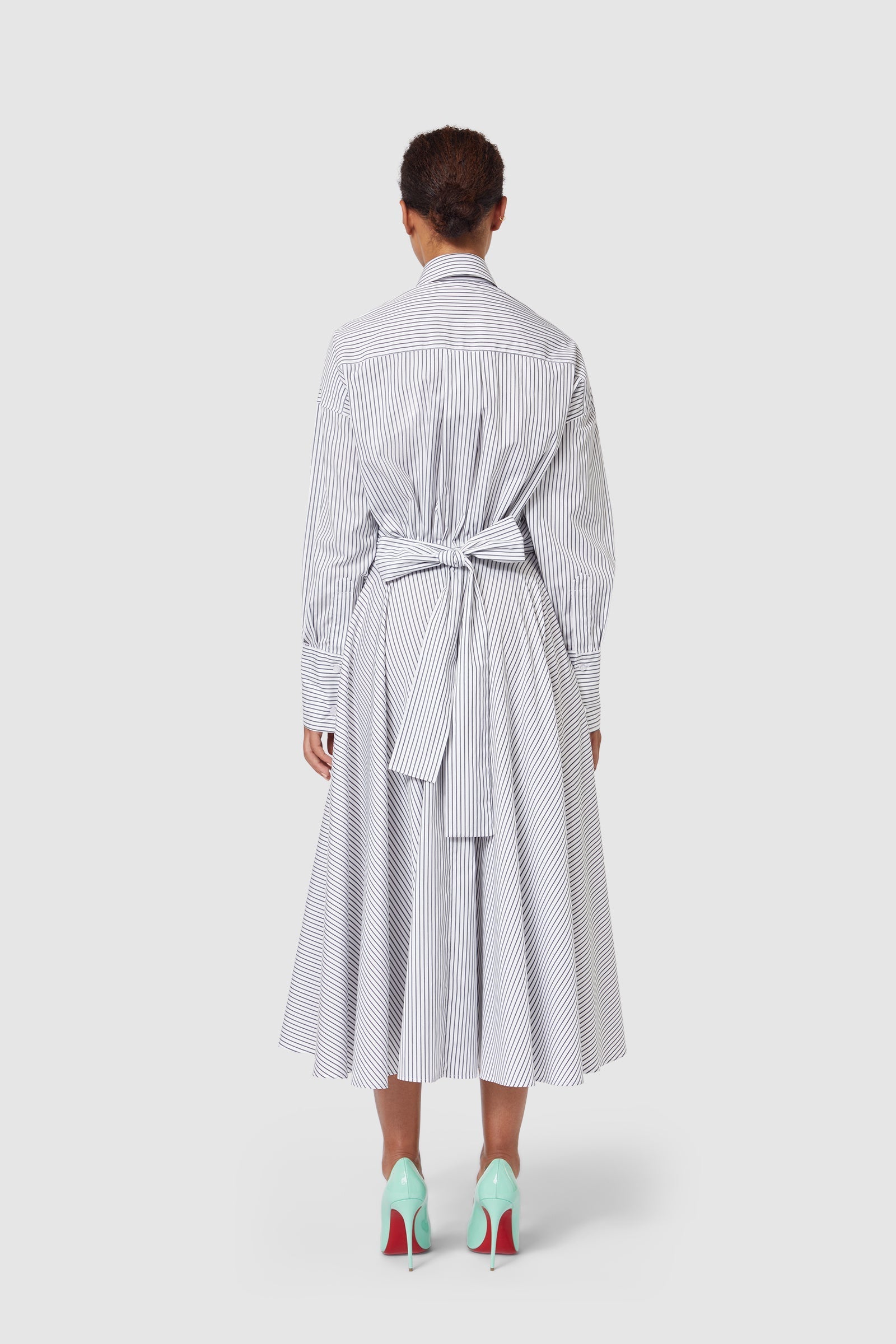 Viktor & Rolf-FIT AND FLARE SHIRT WRAP DRESS-Kleider & Röcke-Black-Deal-Outlet-by-ARCHIVIST