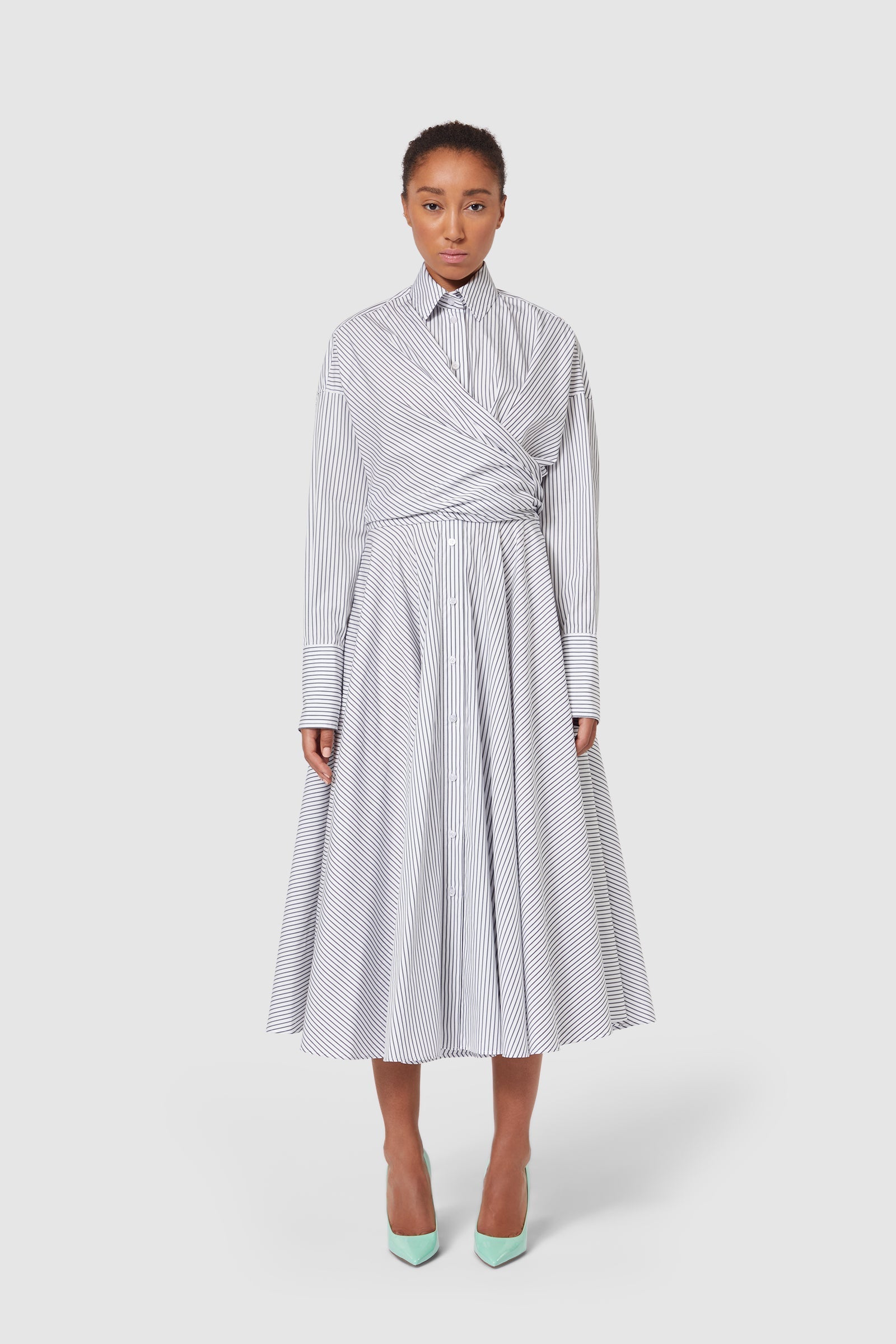 Viktor & Rolf-FIT AND FLARE SHIRT WRAP DRESS-Kleider & Röcke-Black-Deal-Outlet-by-ARCHIVIST