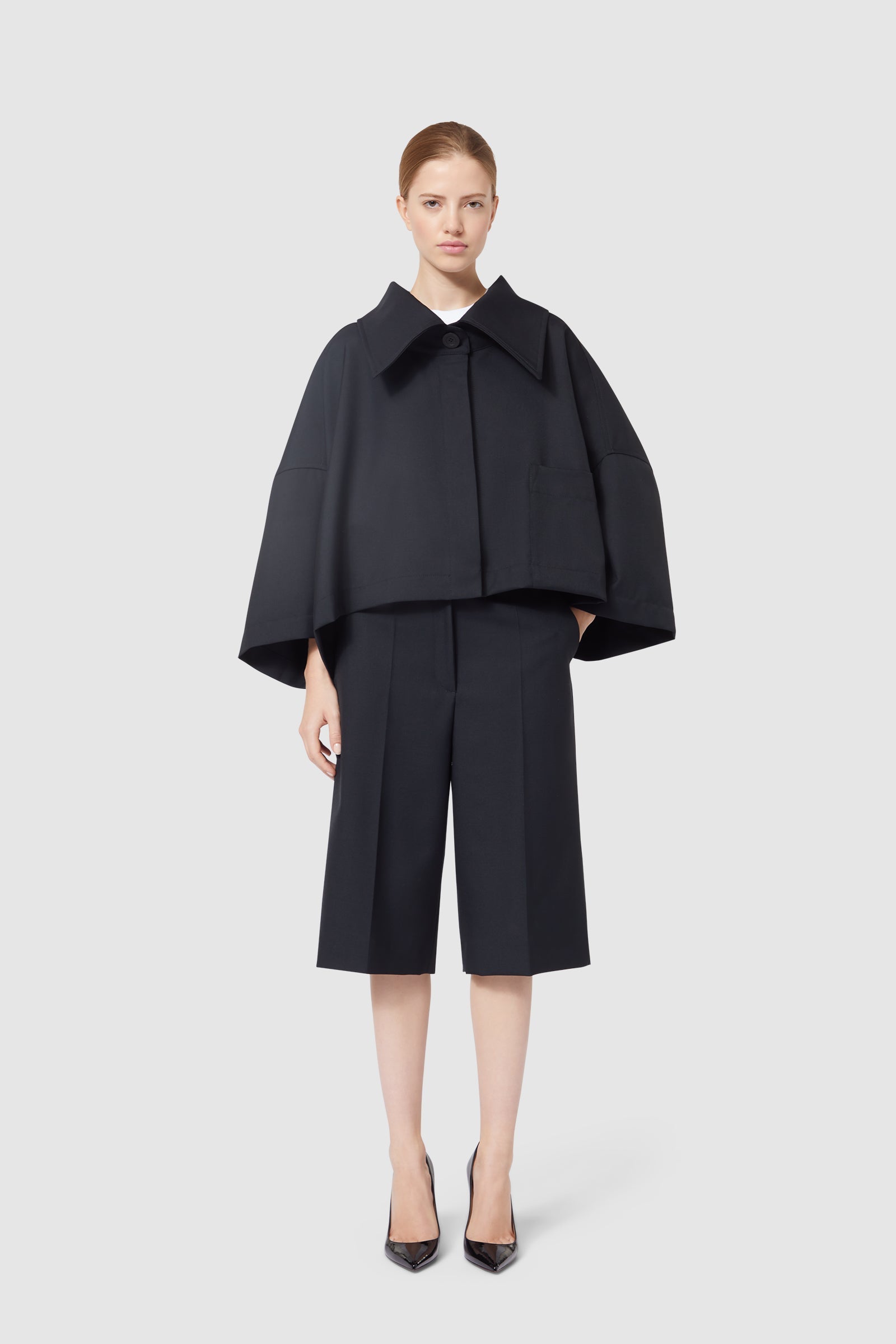 Viktor & Rolf-EXTREME SHIRT JACKET-Jacken & Mäntel-Black-Deal-Outlet-by-ARCHIVIST