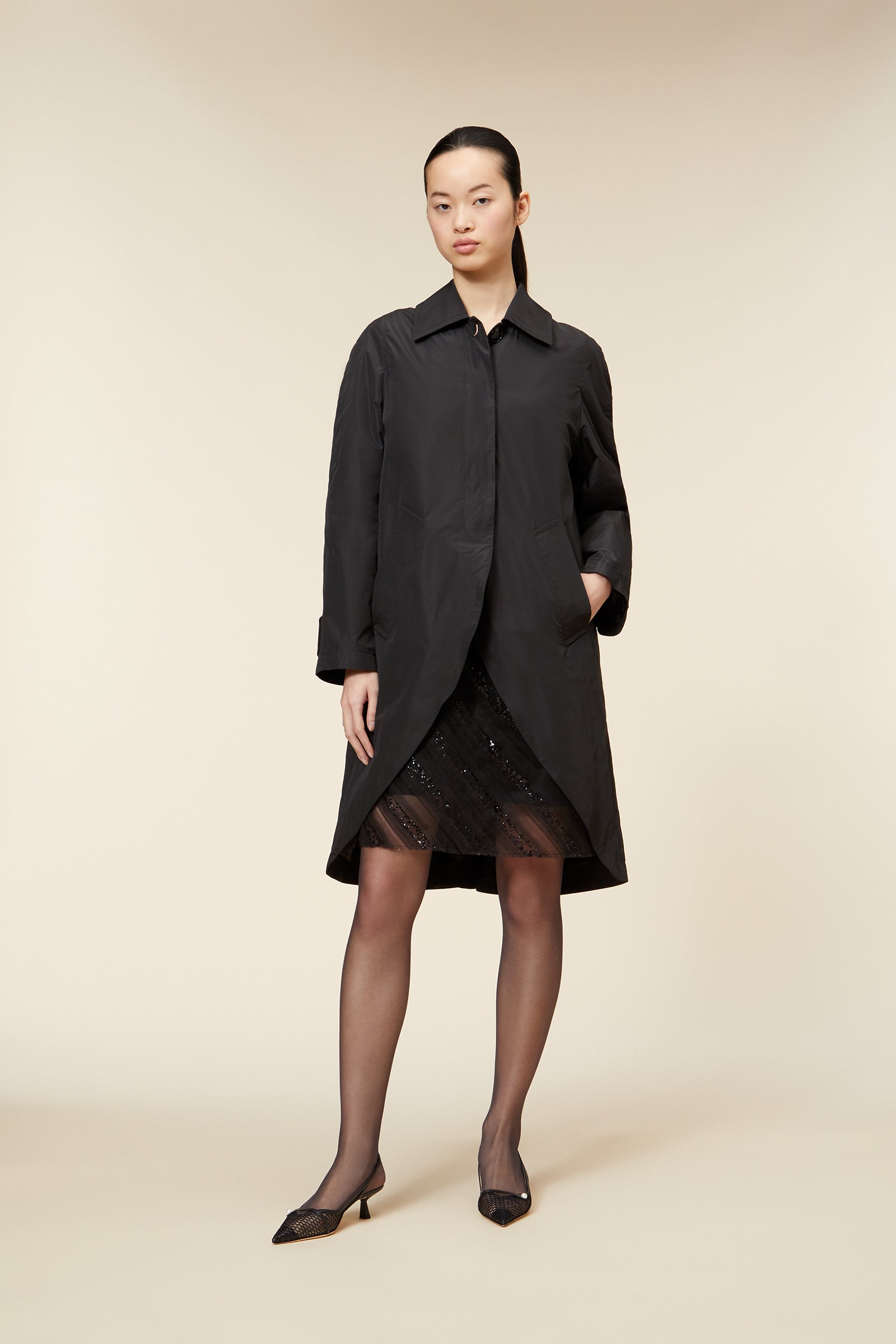 Viktor & Rolf-GODET TRENCHCOAT-Jacken & Mäntel-Black-Deal-Outlet-by-ARCHIVIST
