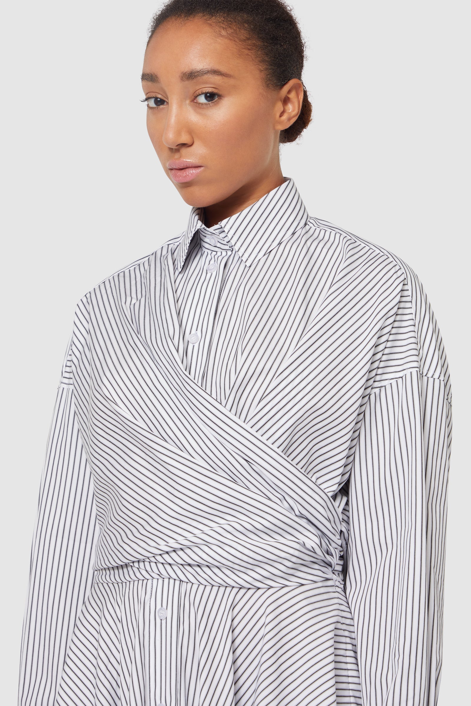 Viktor & Rolf-FIT AND FLARE SHIRT WRAP DRESS-Kleider & Röcke-Black-Deal-Outlet-by-ARCHIVIST