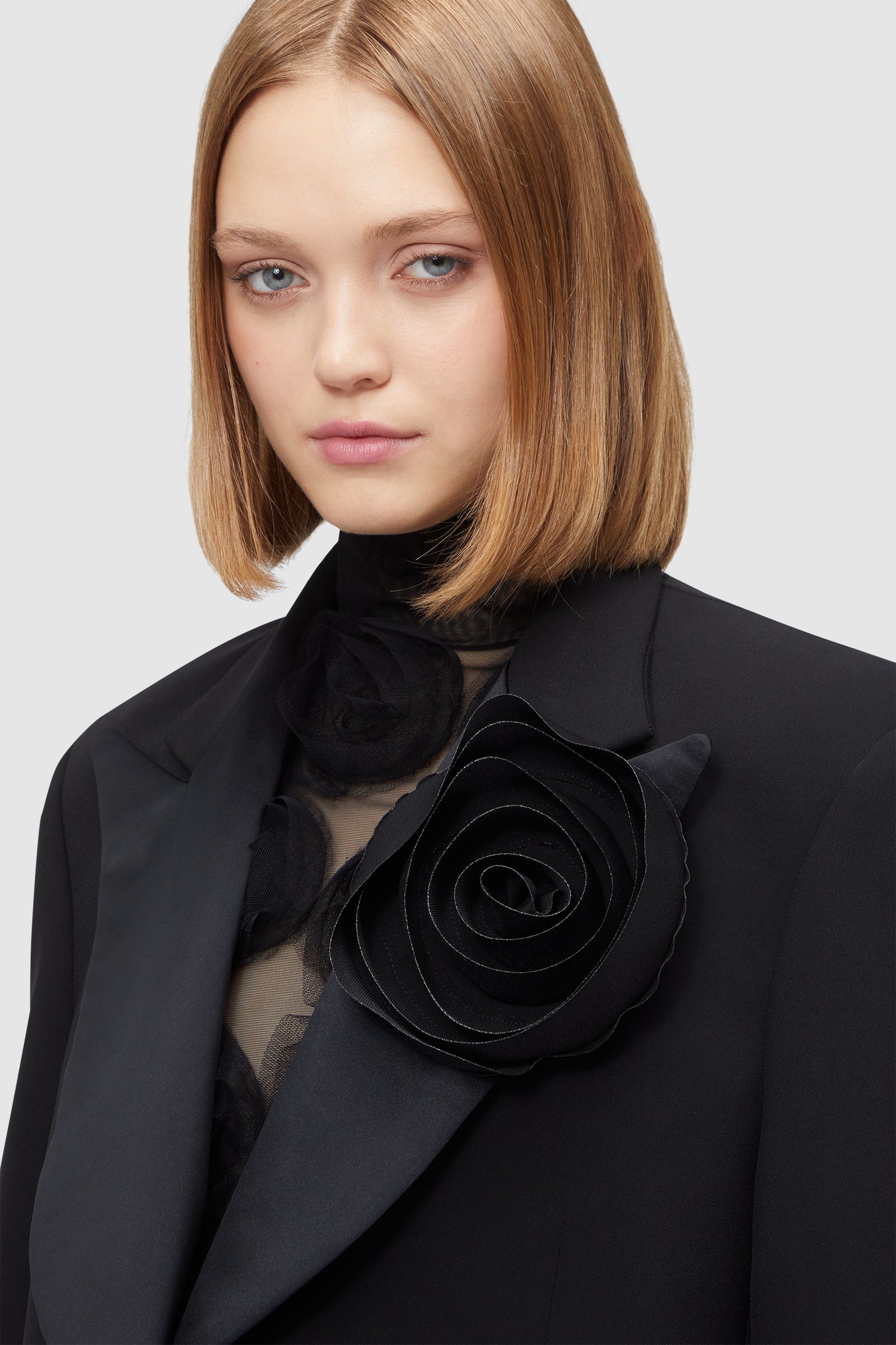 Viktor & Rolf-ROSE APPLIQUE BLACK TUXEDO BLAZER-Jacken & Mäntel-Black-Deal-Outlet-by-ARCHIVIST