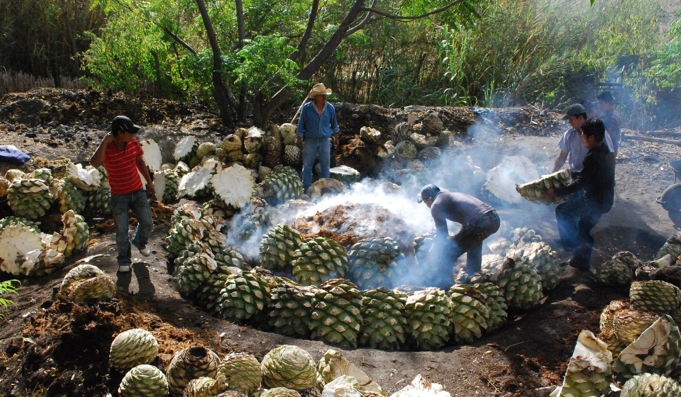 Gestalten Eu Shop-Out of the Jar-Book-Black-Deal-Outlet-by-ARCHIVIST
