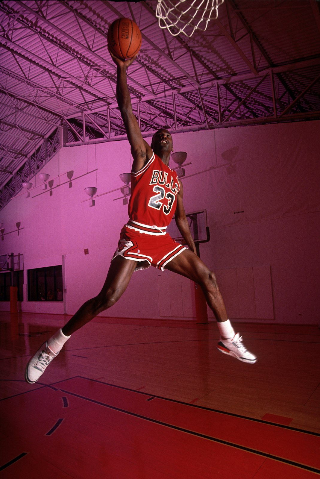 Gestalten Eu Shop-Courtside Candy-Book-Black-Deal-Outlet-by-ARCHIVIST