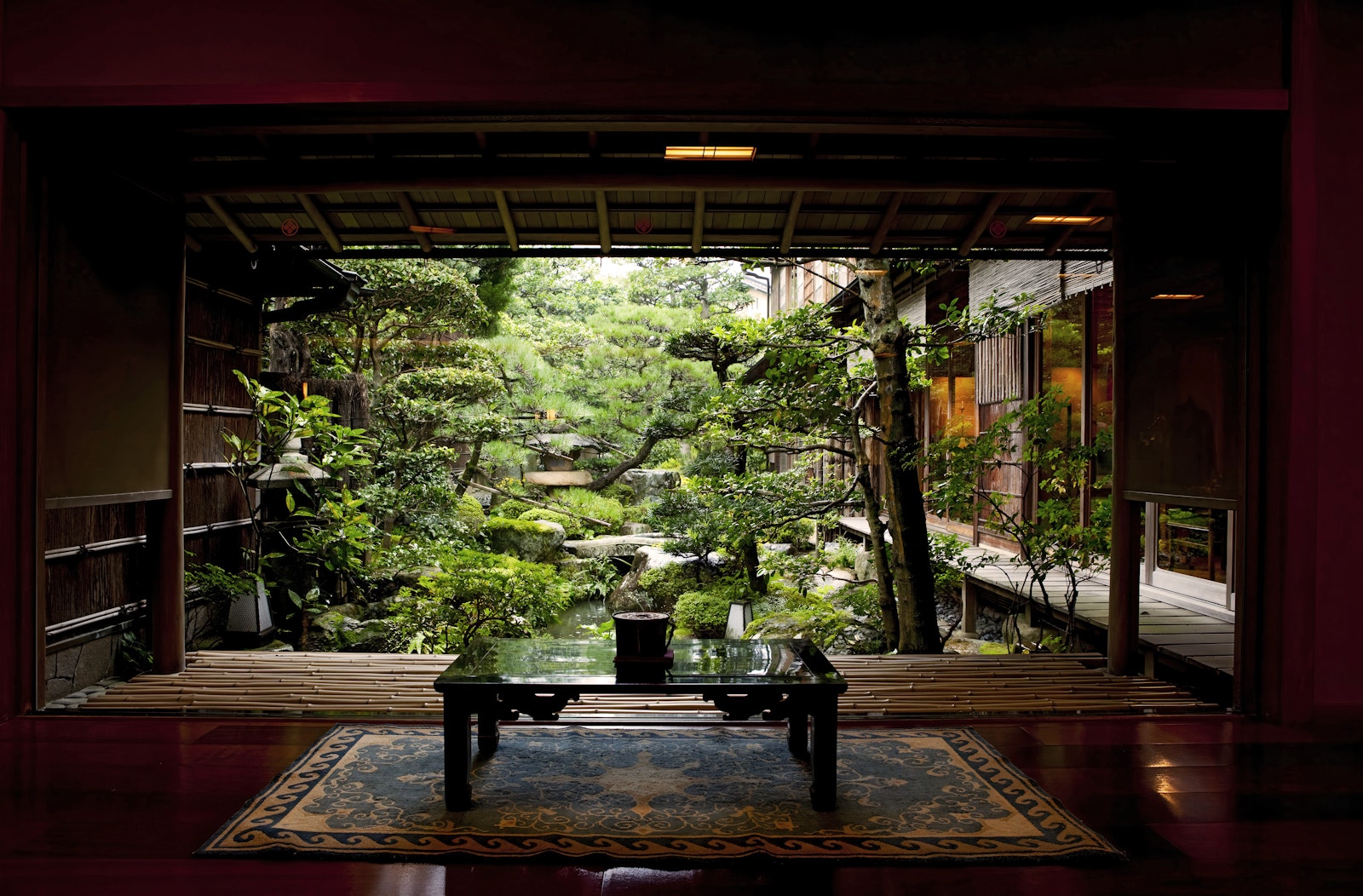 Gestalten Eu Shop-Onsen and Ryokan of Japan-Book-Black-Deal-Outlet-by-ARCHIVIST