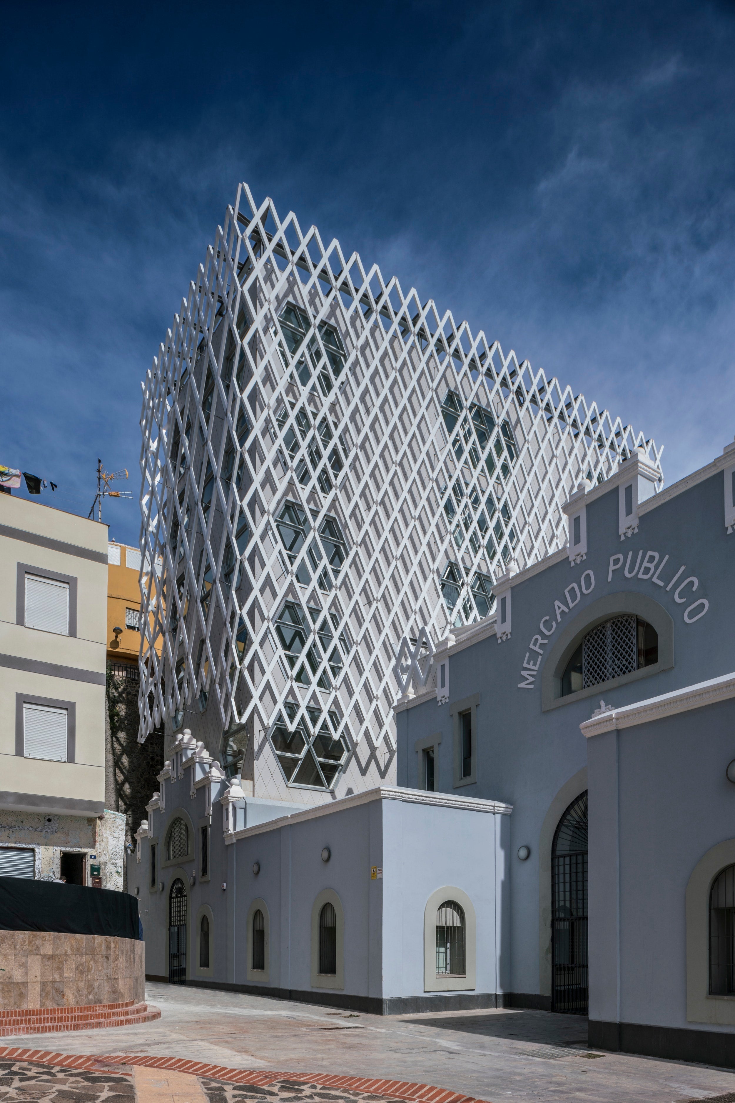 Gestalten Eu Shop-Building for Change-Book-Black-Deal-Outlet-by-ARCHIVIST