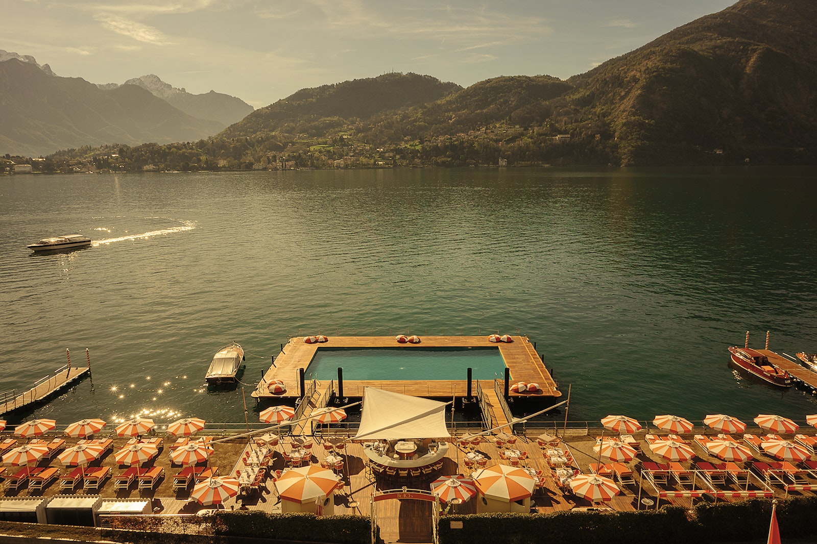 Gestalten Eu Shop-Grand Tour Italy-Book-Black-Deal-Outlet-by-ARCHIVIST